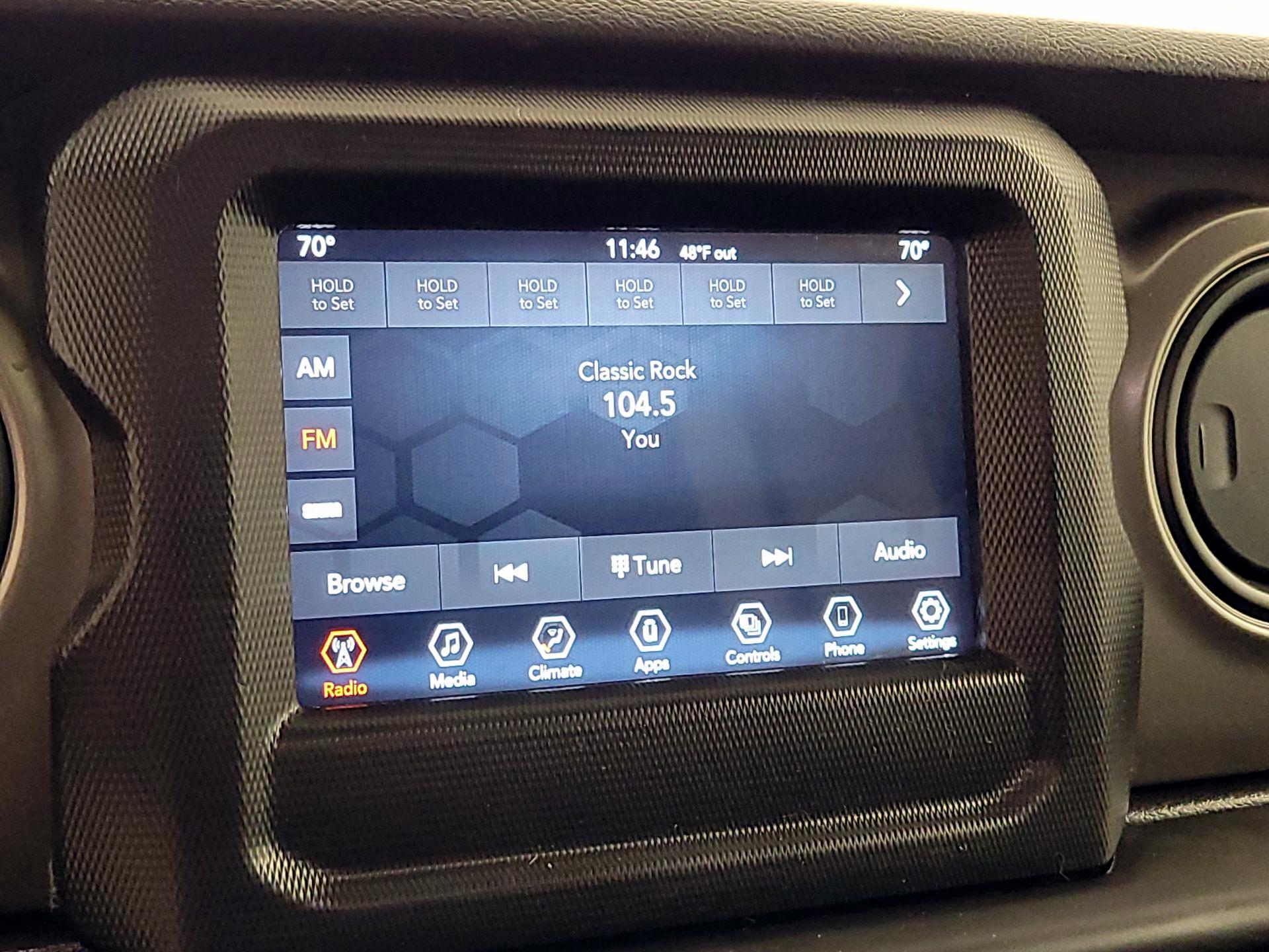 Thumbnail: 2022 Jeep Wrangler - 15