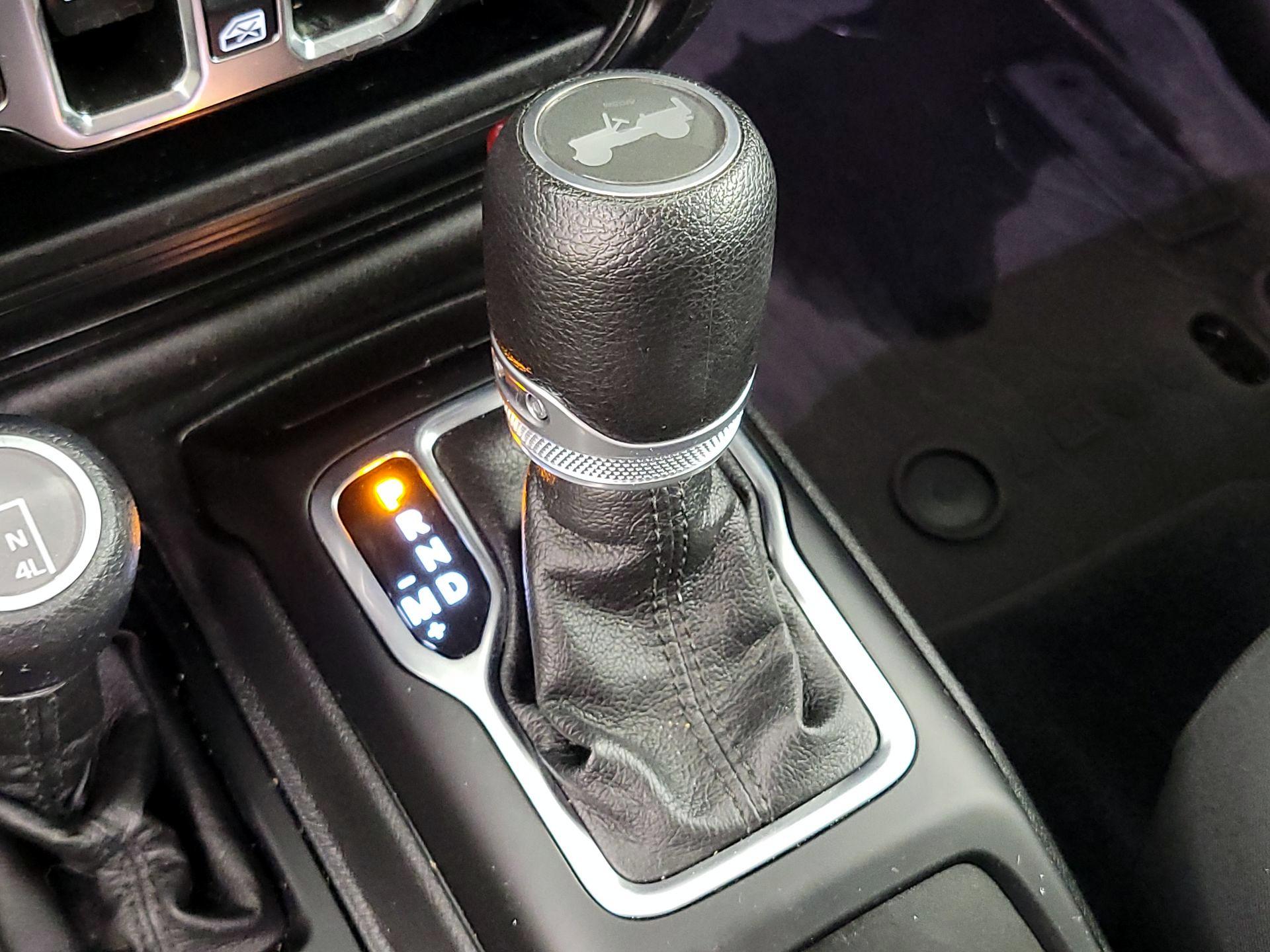 Thumbnail: 2022 Jeep Wrangler - 17