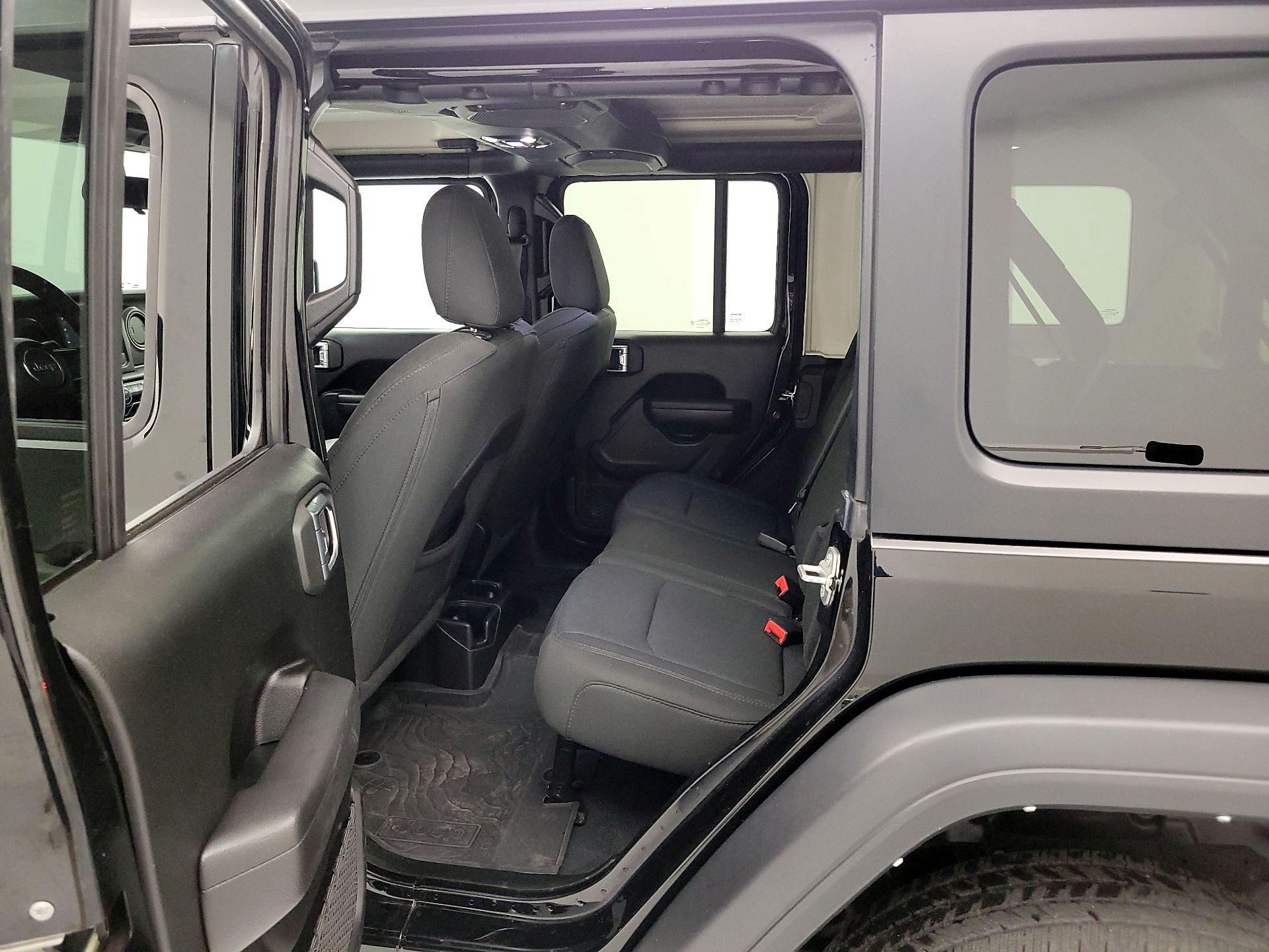 Thumbnail: 2022 Jeep Wrangler - 19