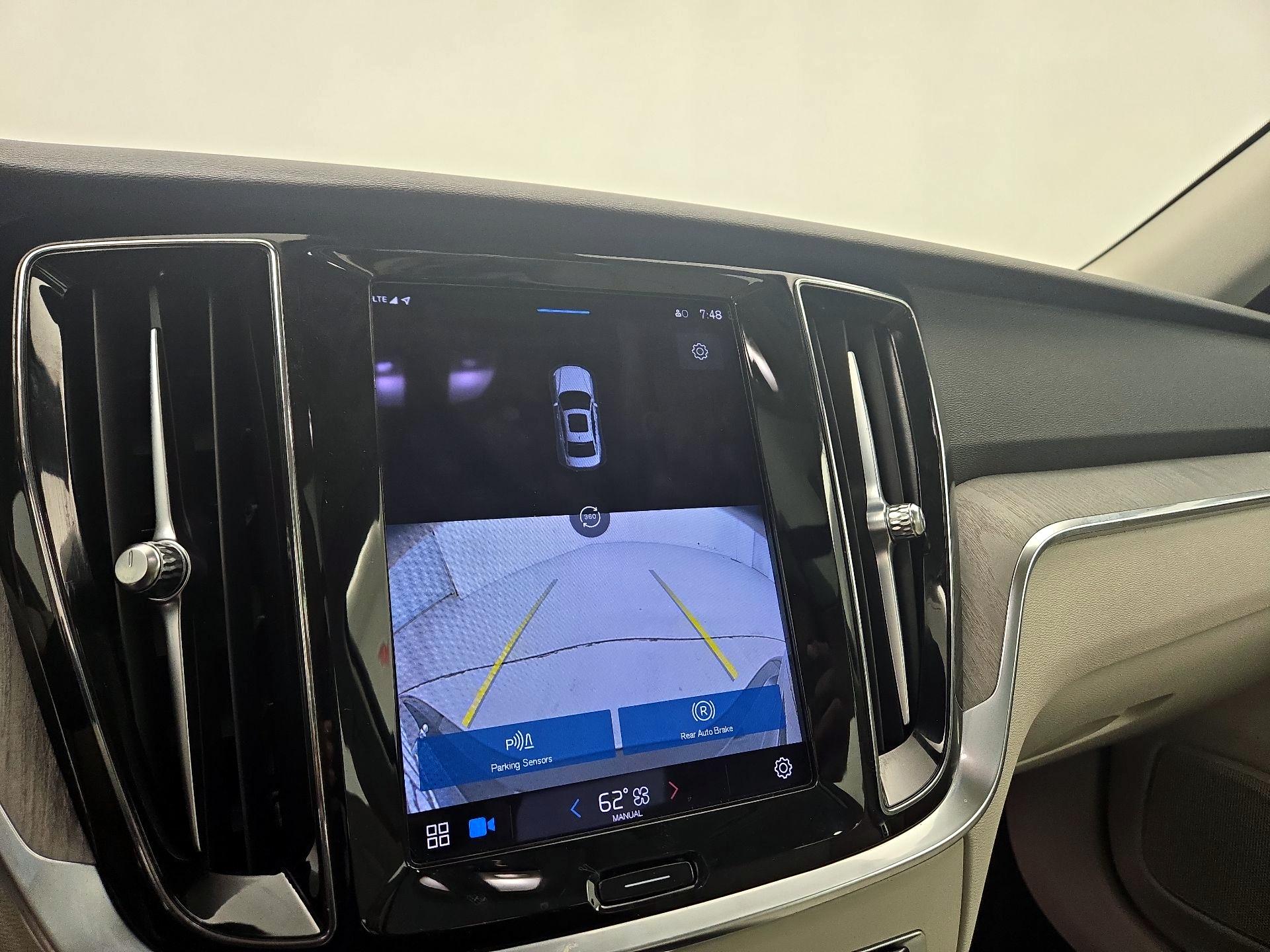 Thumbnail: 2023 Volvo S60 - 14