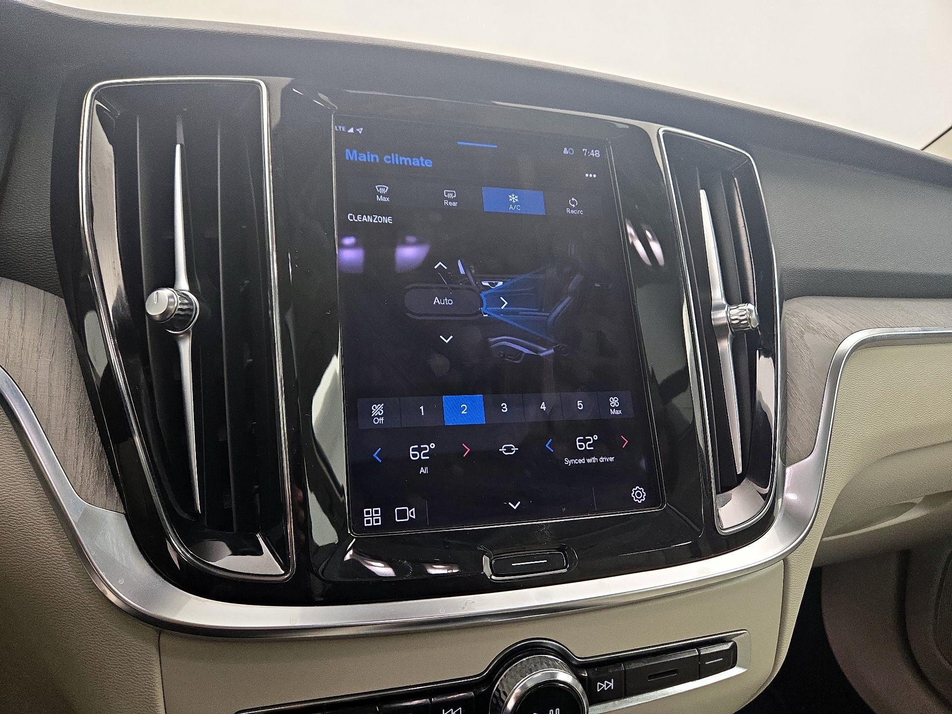 Thumbnail: 2023 Volvo S60 - 16