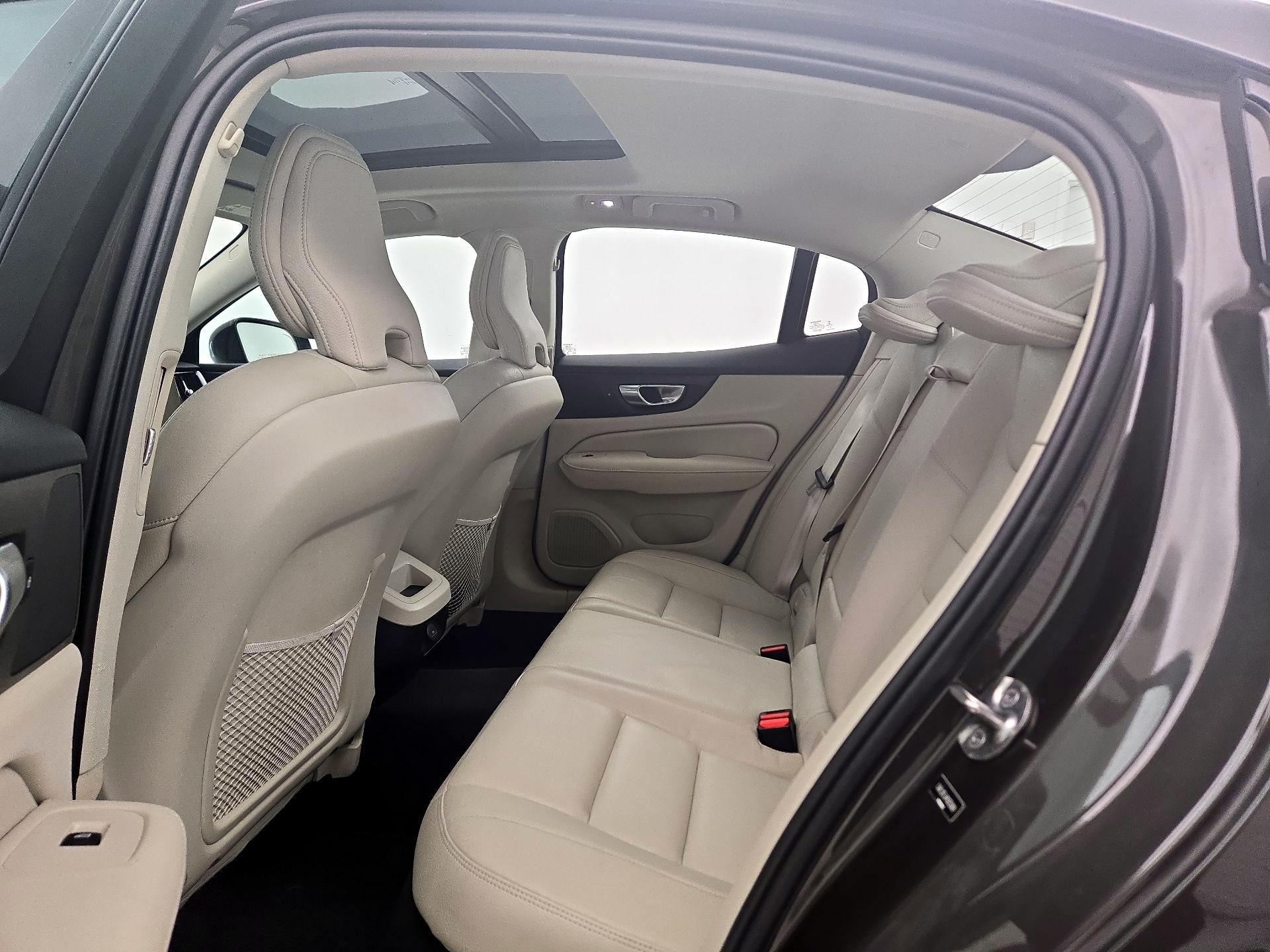 Thumbnail: 2023 Volvo S60 - 20