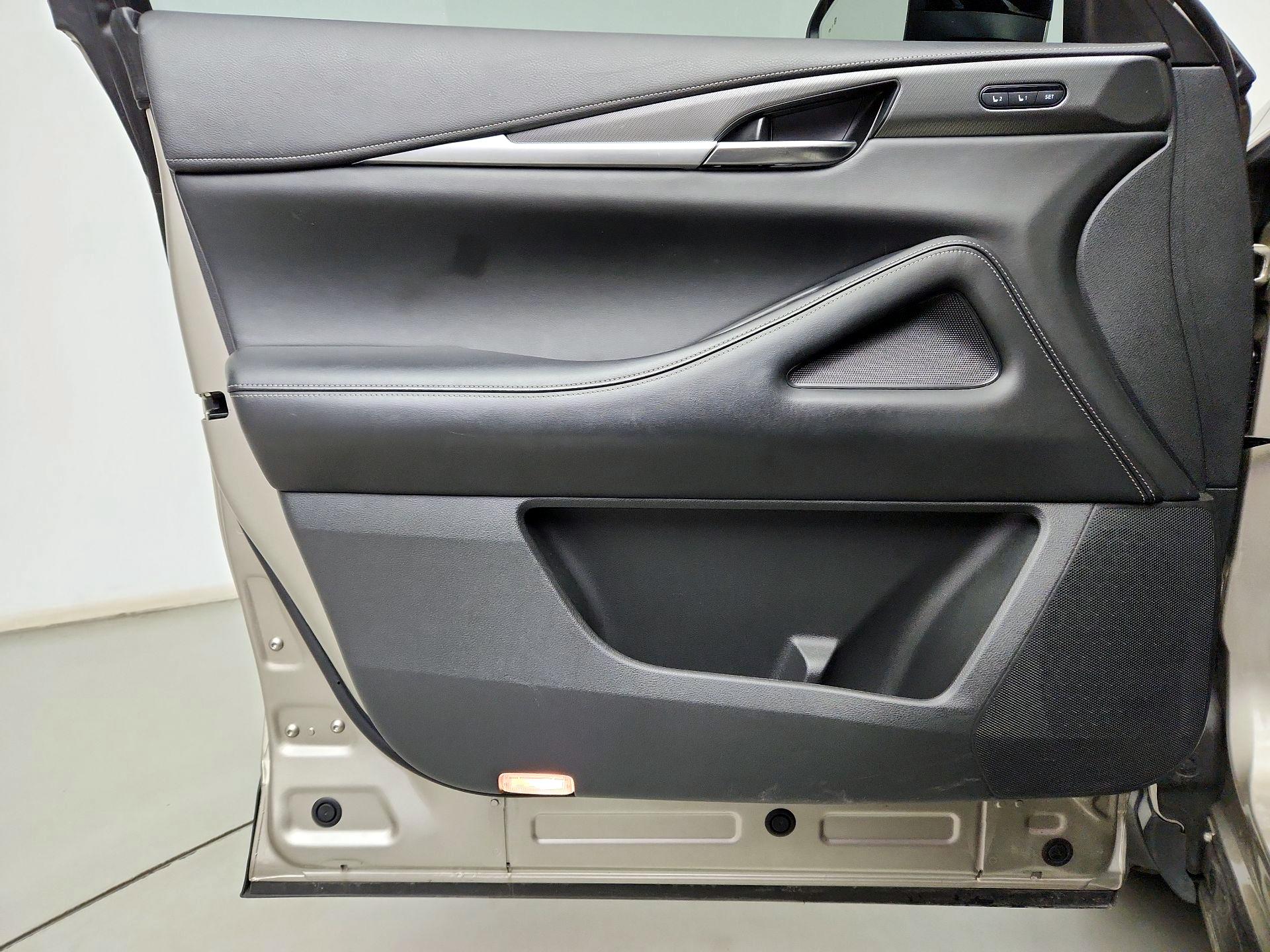 Thumbnail: 2022 INFINITI QX60 - 12