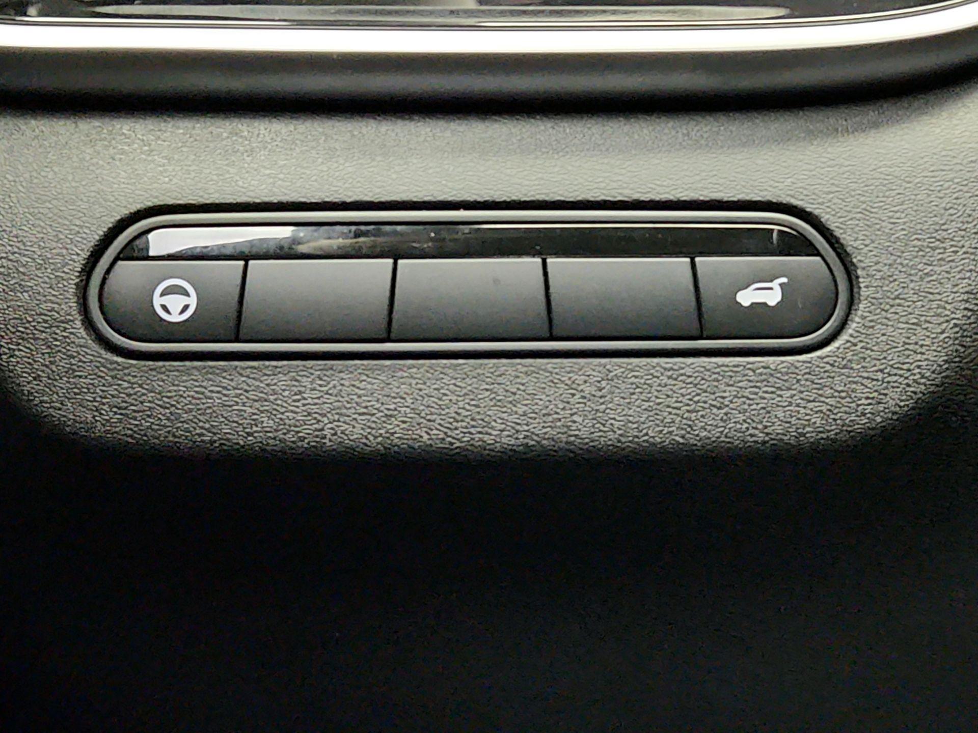 Thumbnail: 2022 INFINITI QX60 - 13