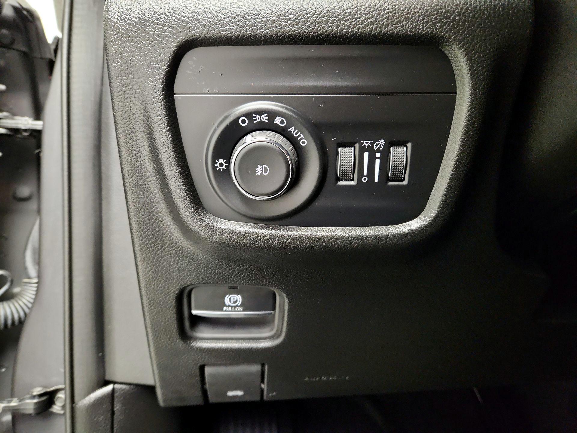 Thumbnail: 2023 Jeep Grand Cherokee - 13