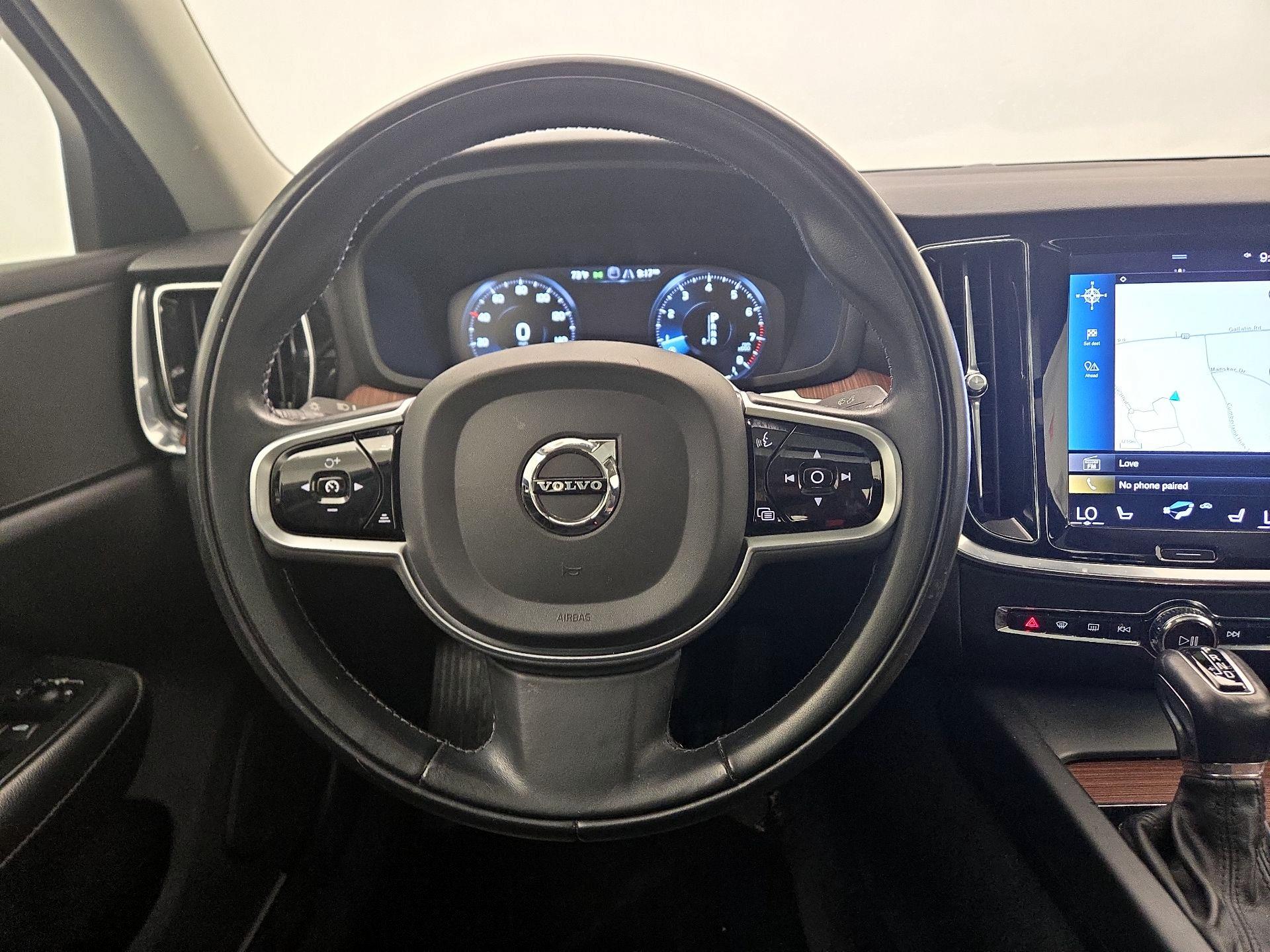 Thumbnail: 2021 Volvo S60 - 10