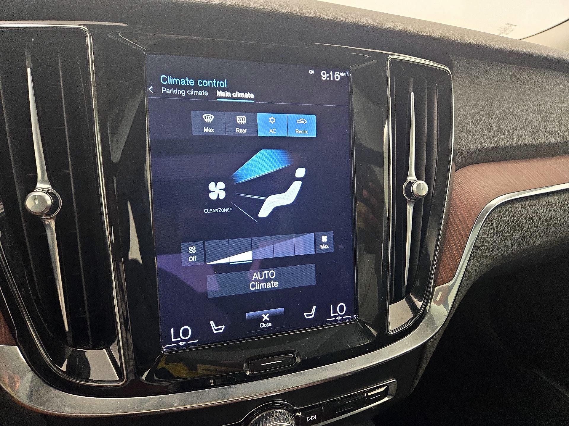 Thumbnail: 2021 Volvo S60 - 17