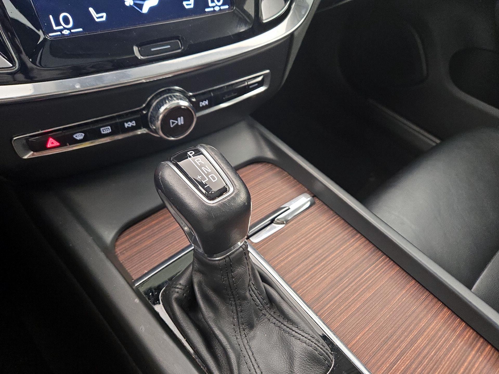 Thumbnail: 2021 Volvo S60 - 18