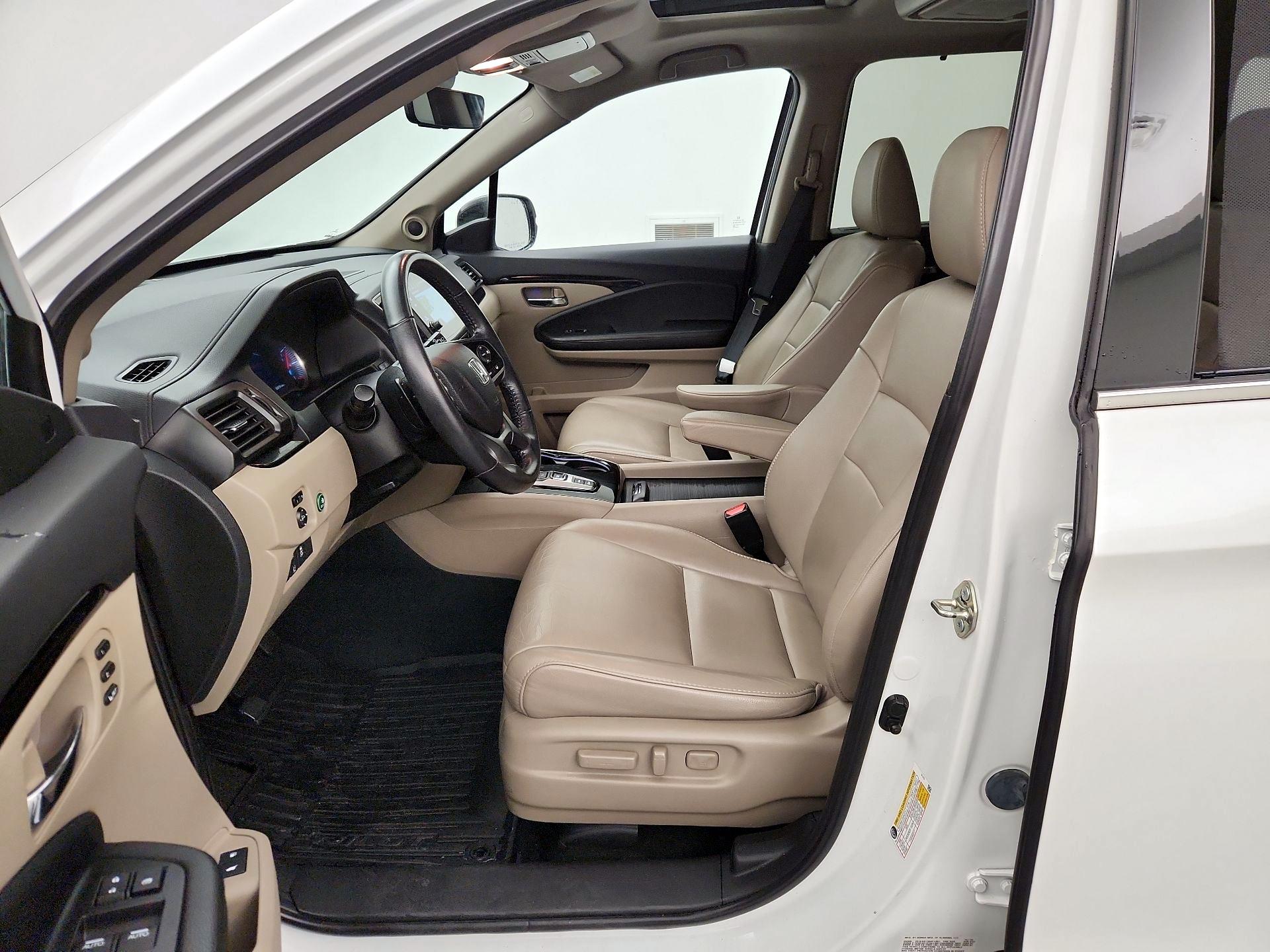 Thumbnail: 2020 Honda Pilot - 11