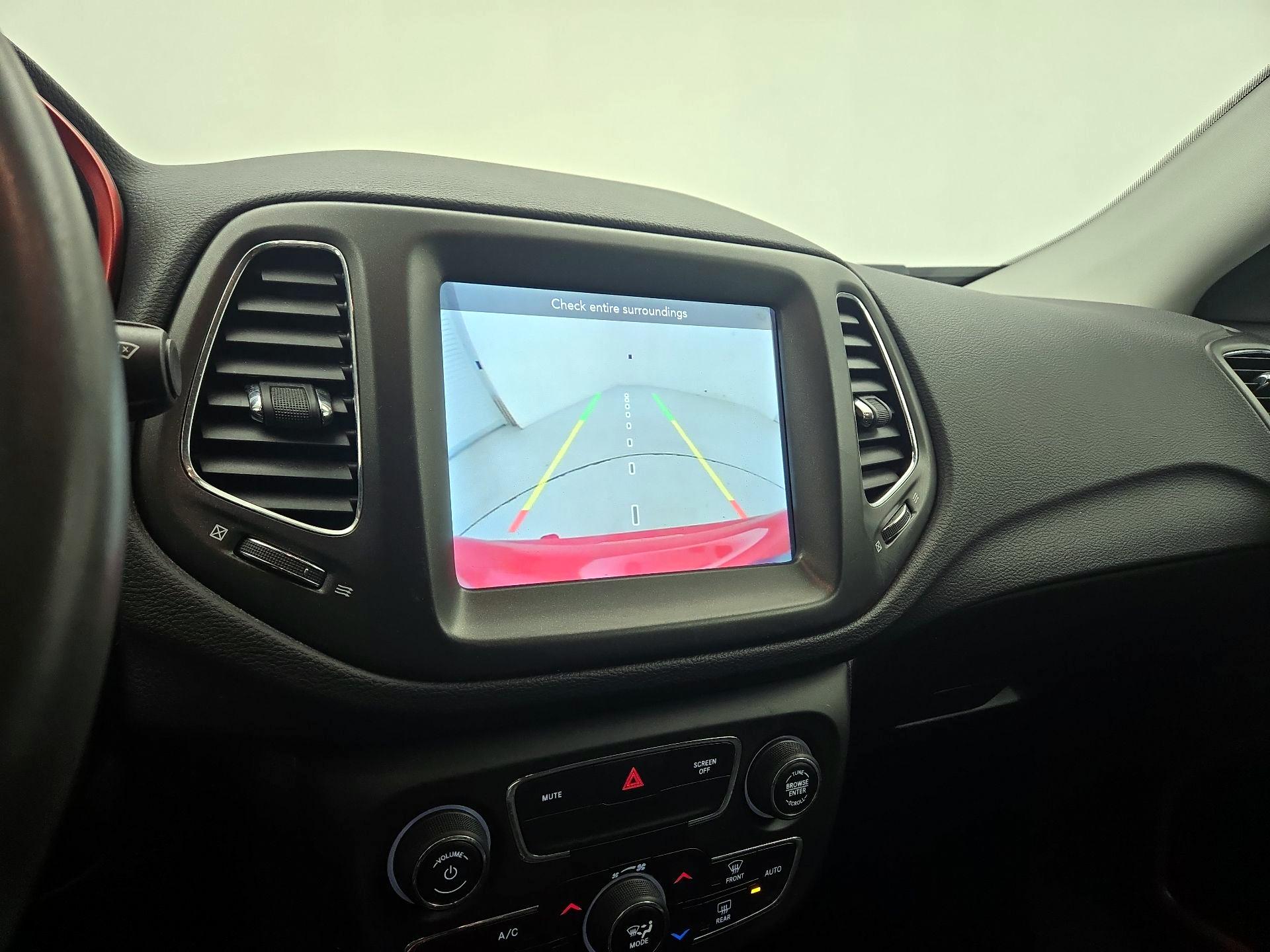 Thumbnail: 2019 Jeep Compass - 14