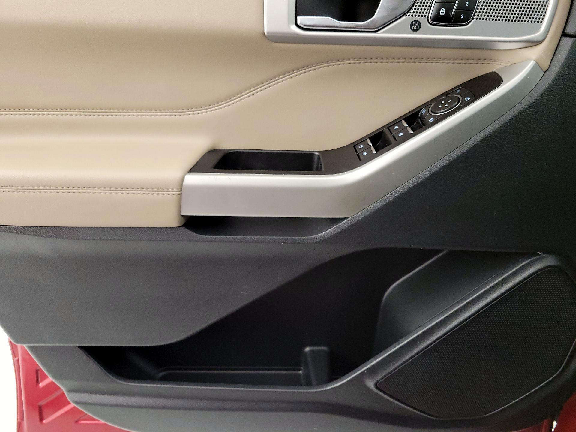 Thumbnail: 2021 Ford Explorer - 12