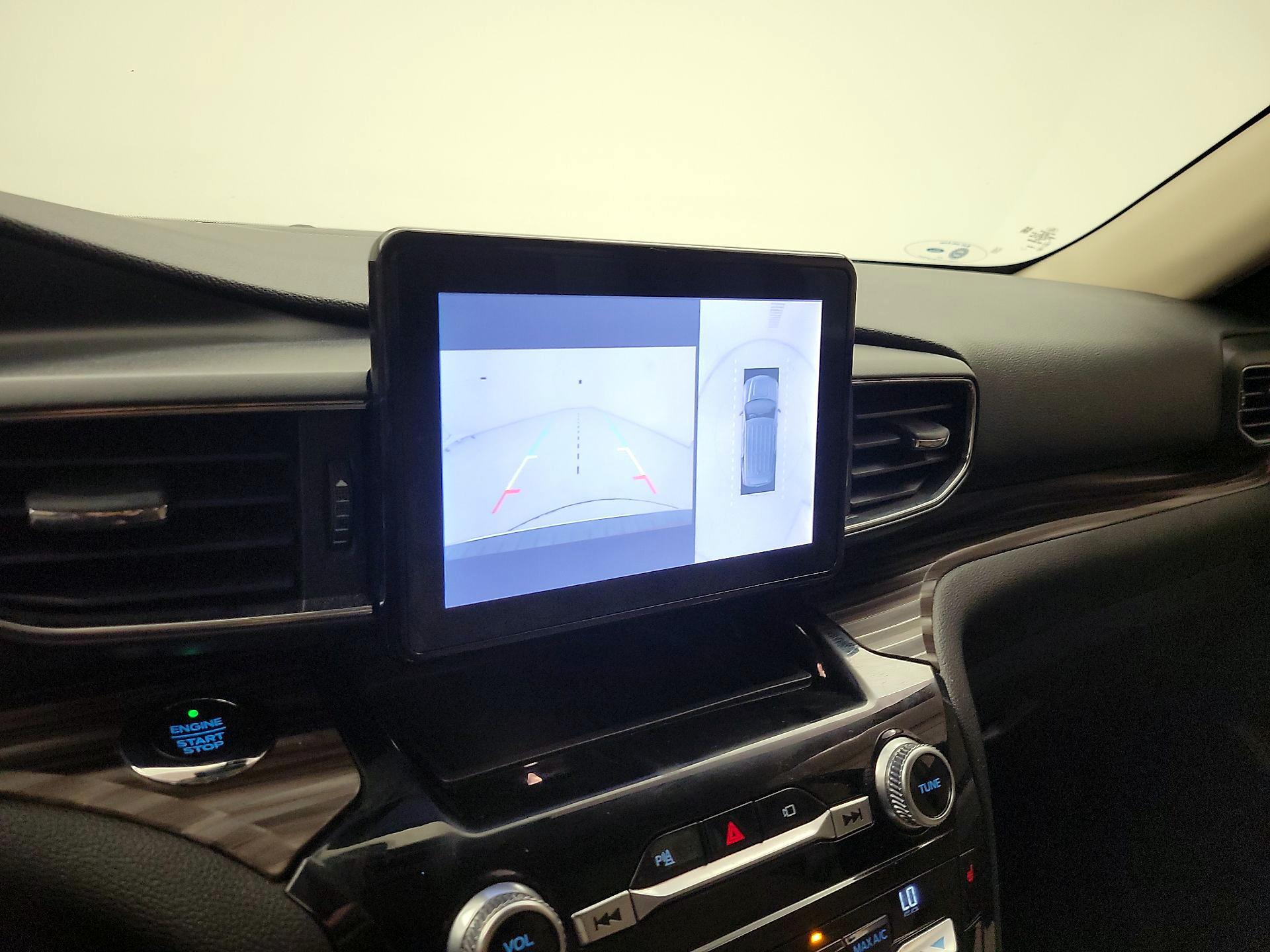 Thumbnail: 2021 Ford Explorer - 15