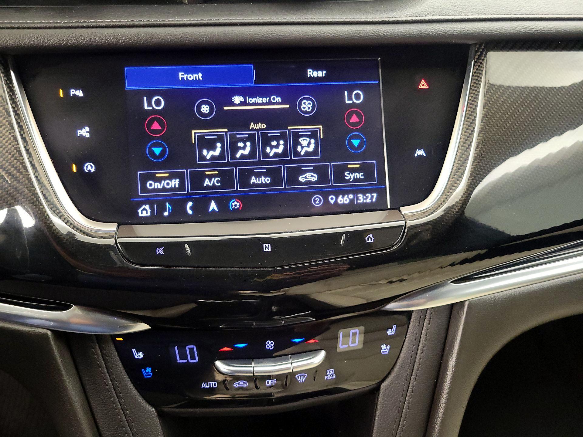 Thumbnail: 2020 Cadillac XT6 - 17