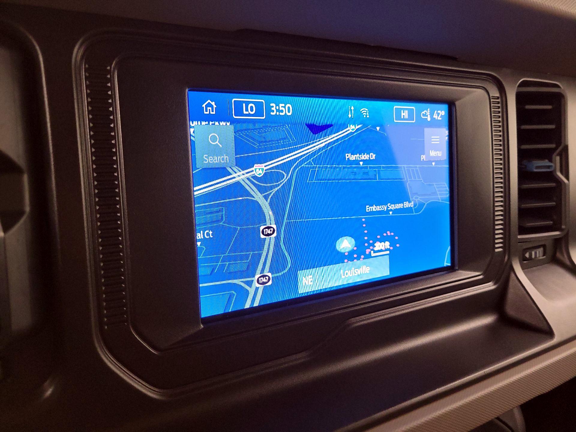 Thumbnail: 2022 Ford Bronco - 14