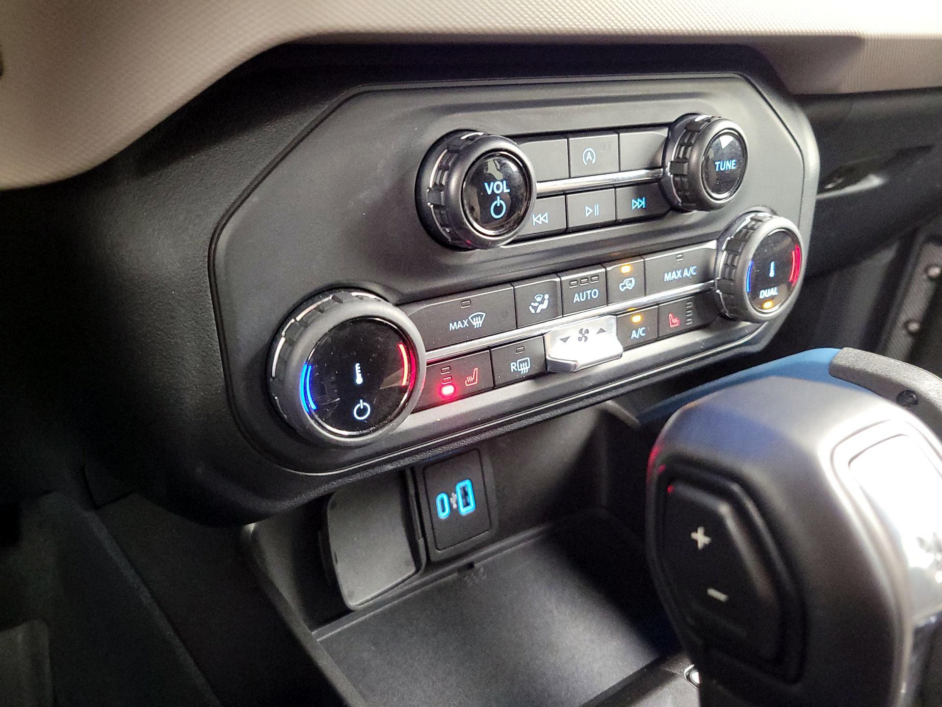 Thumbnail: 2022 Ford Bronco - 17