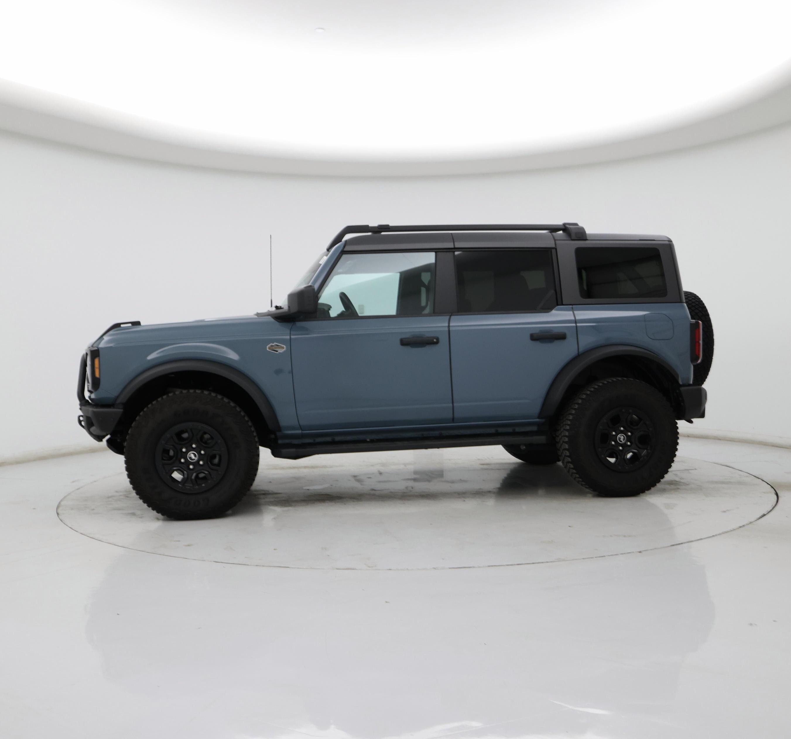 Thumbnail: 2022 Ford Bronco - 3