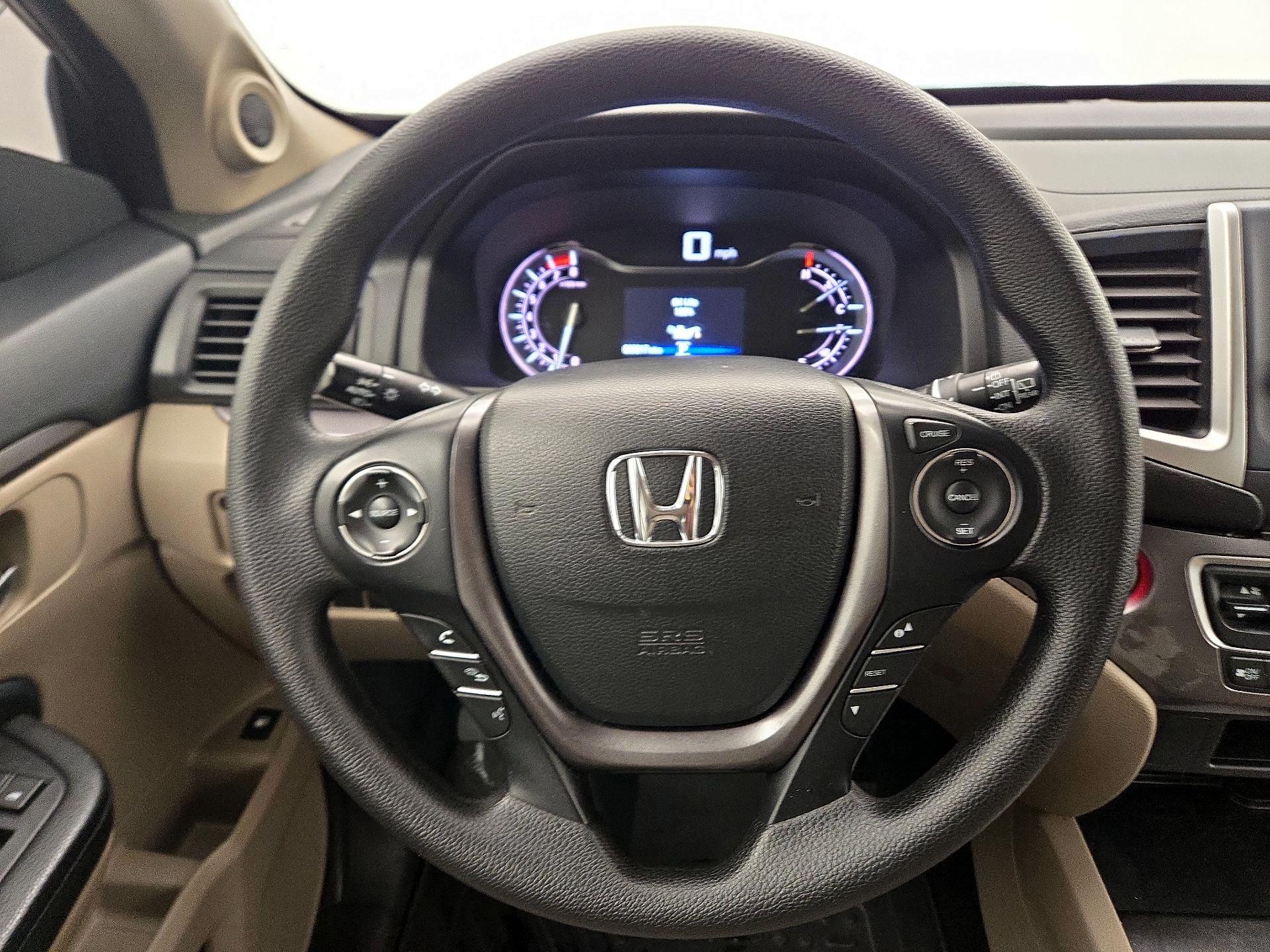 Thumbnail: 2018 Honda Pilot - 10