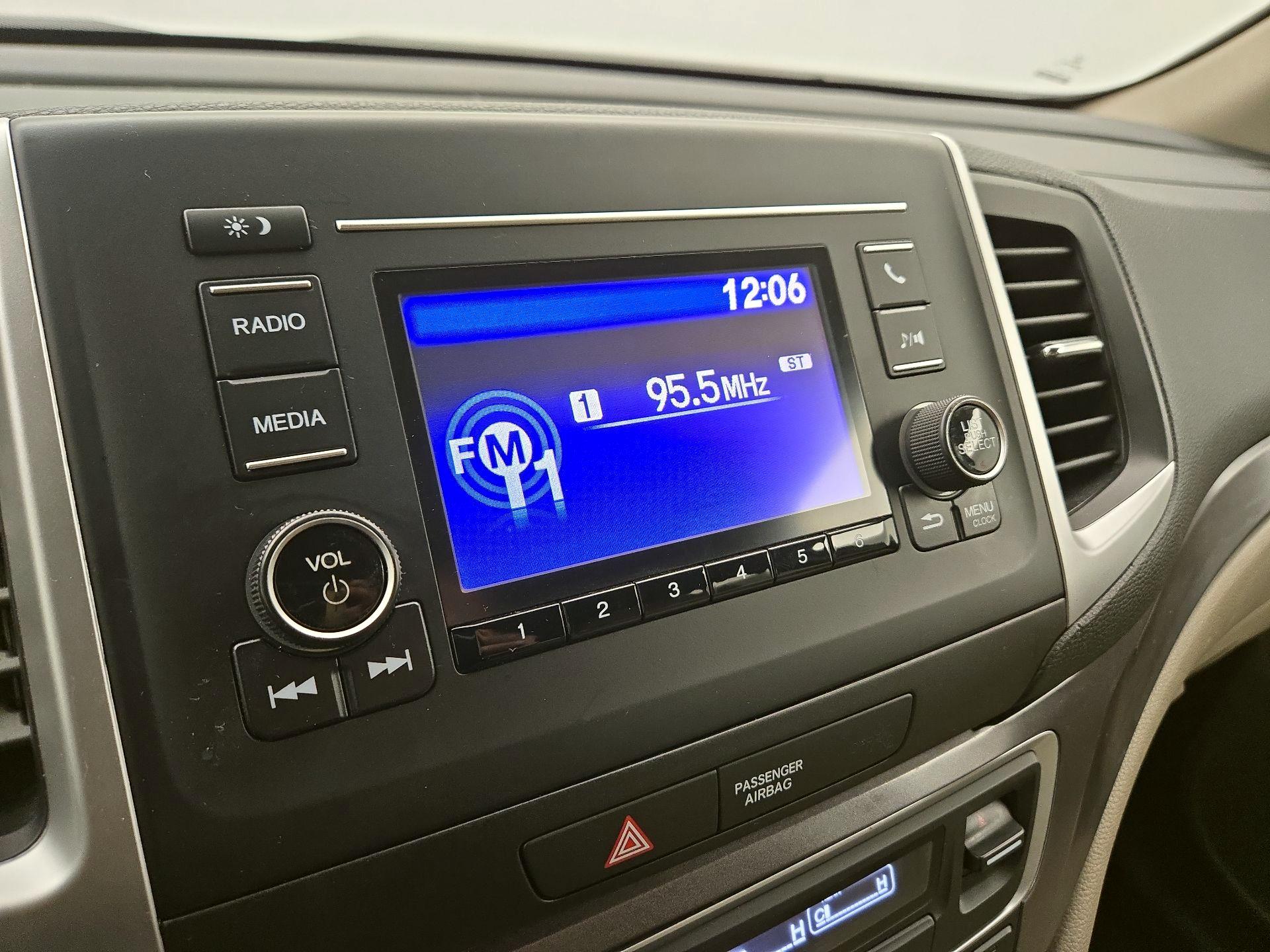 Thumbnail: 2018 Honda Pilot - 15