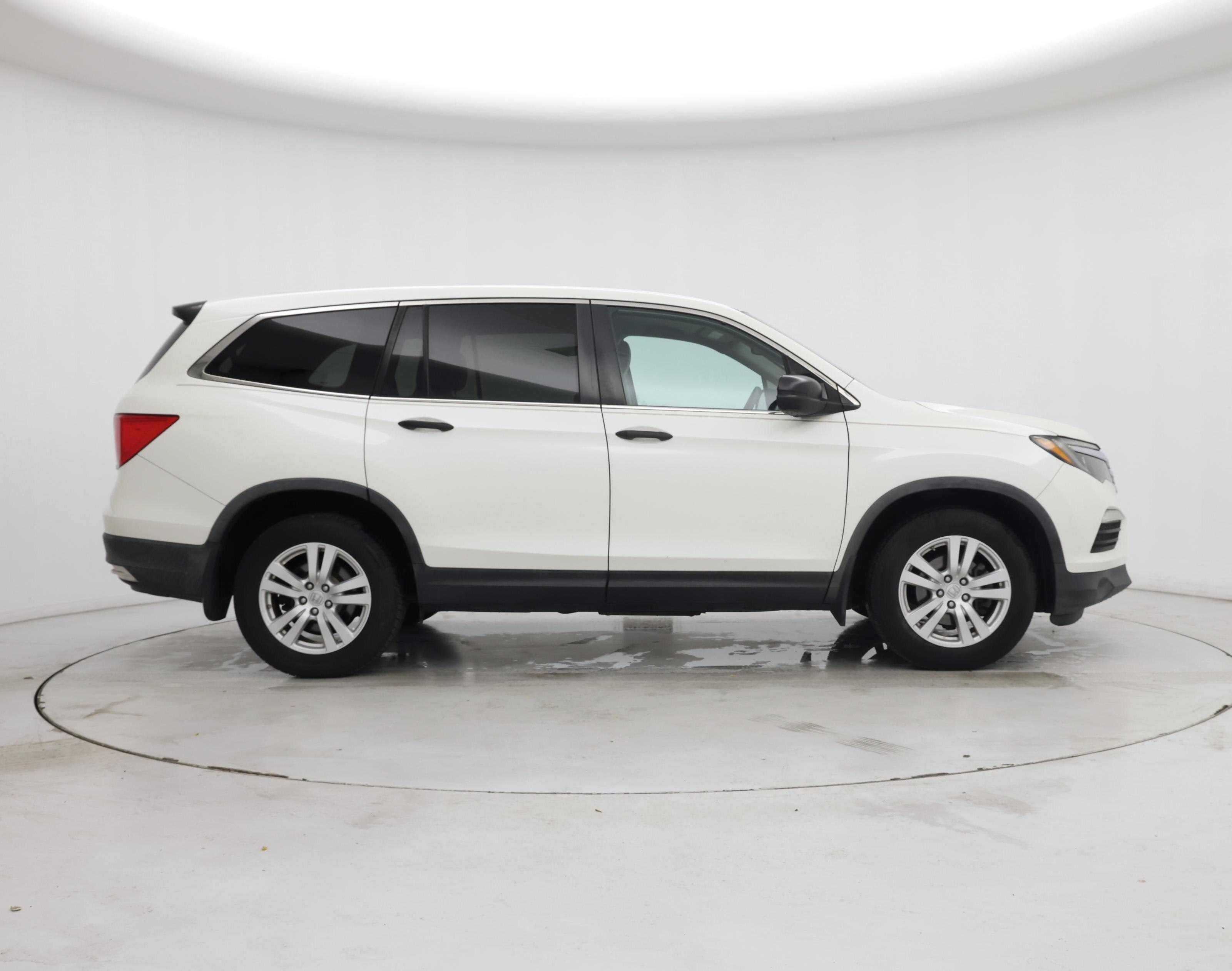 Thumbnail: 2018 Honda Pilot - 7