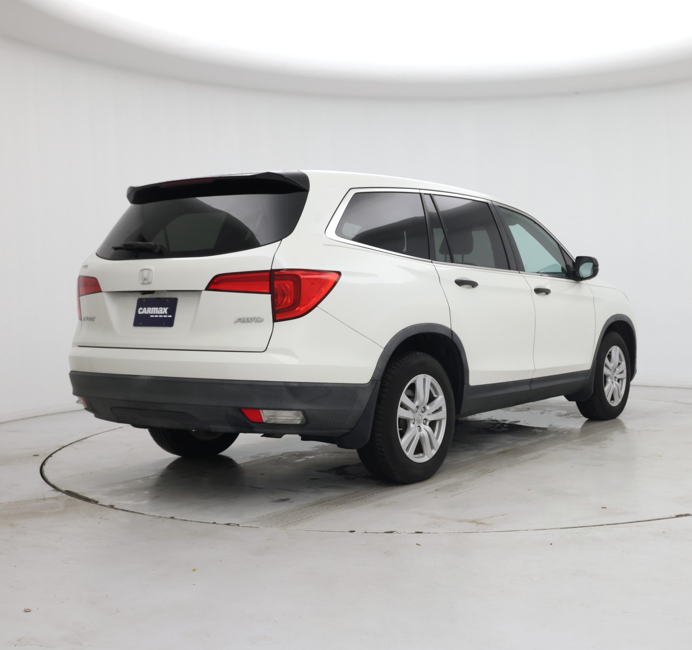 Thumbnail: 2018 Honda Pilot - 8