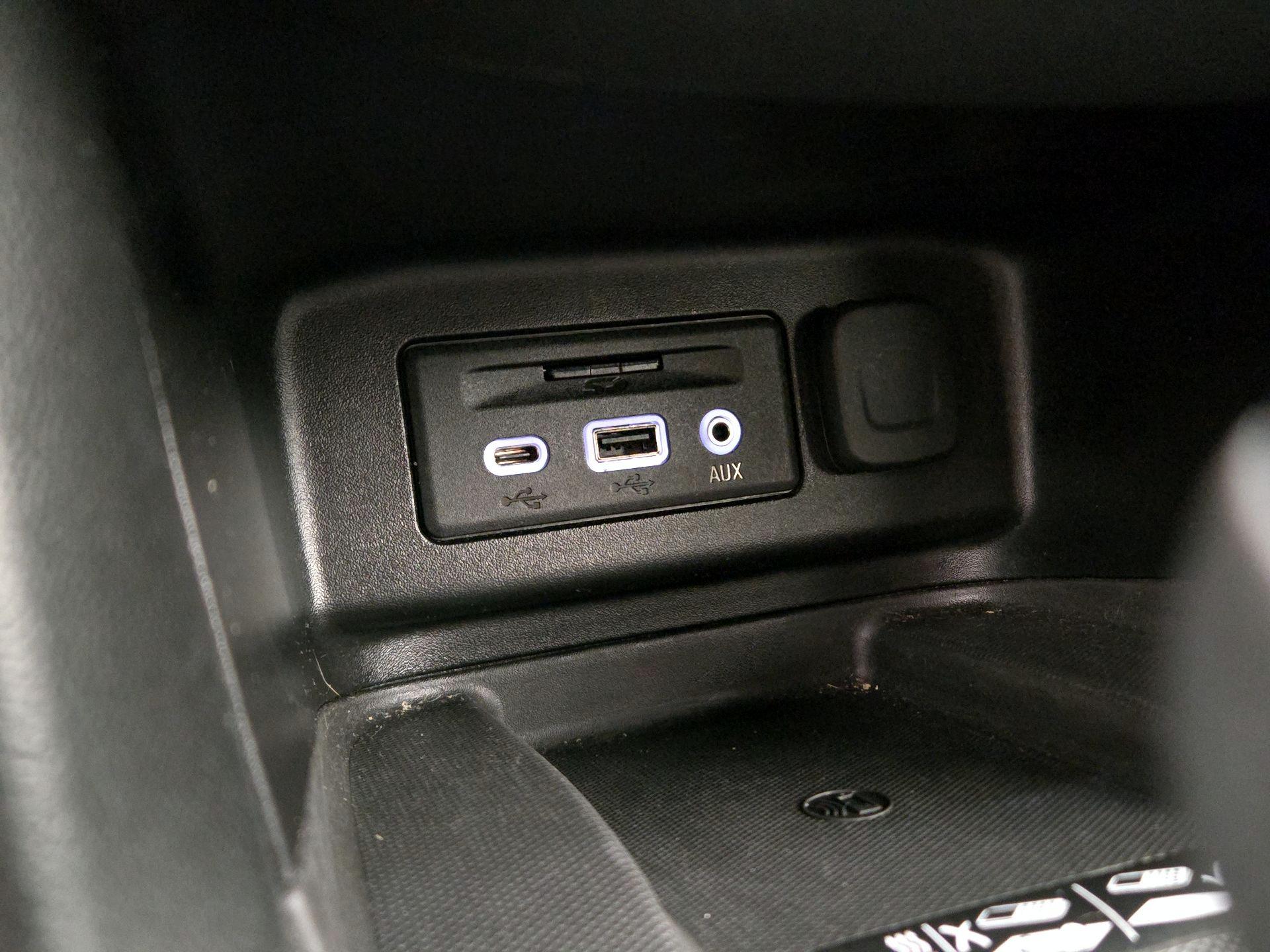 Thumbnail: 2019 Chevrolet Equinox - 18