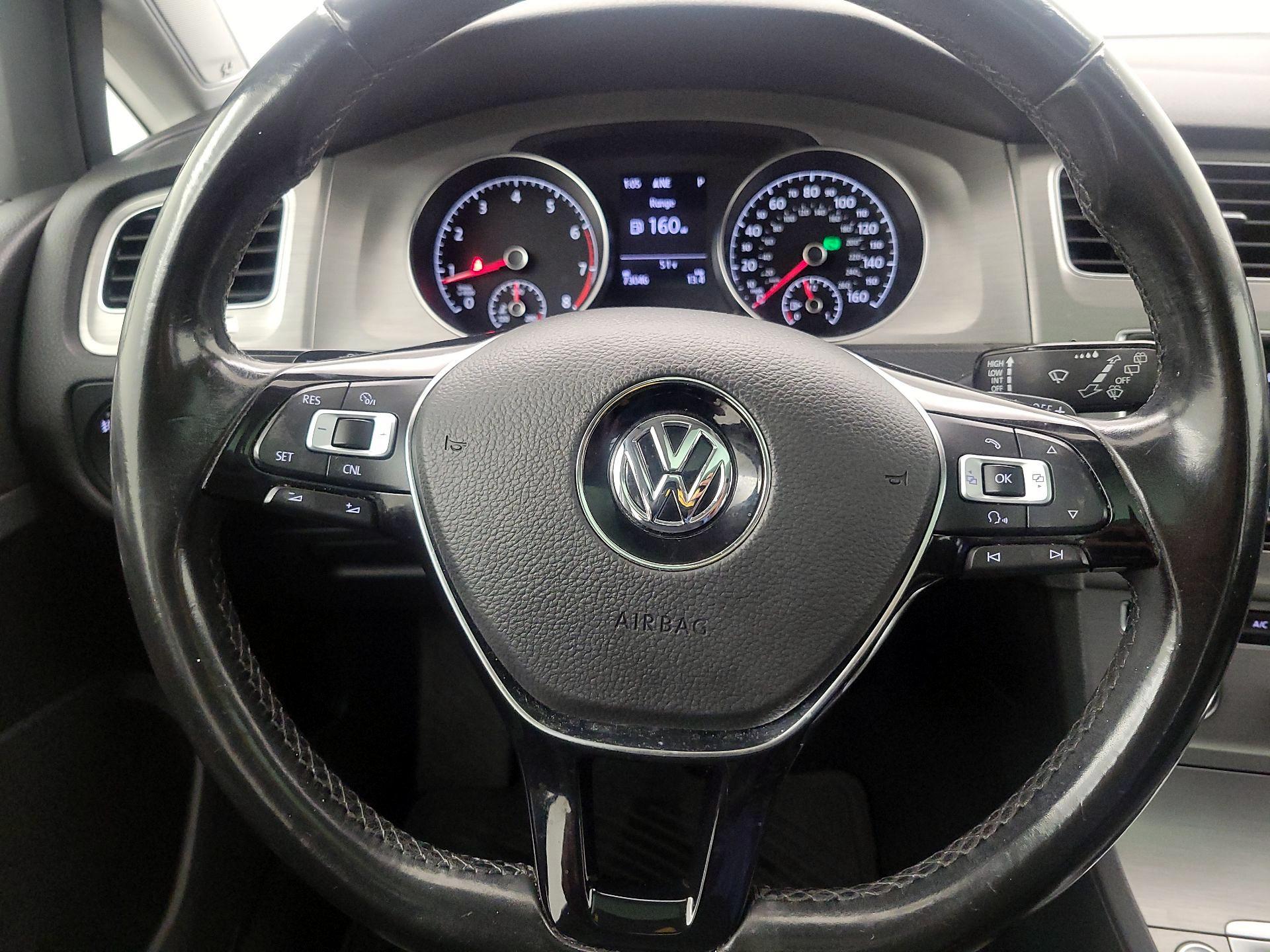 Thumbnail: 2017 Volkswagen Golf - 10