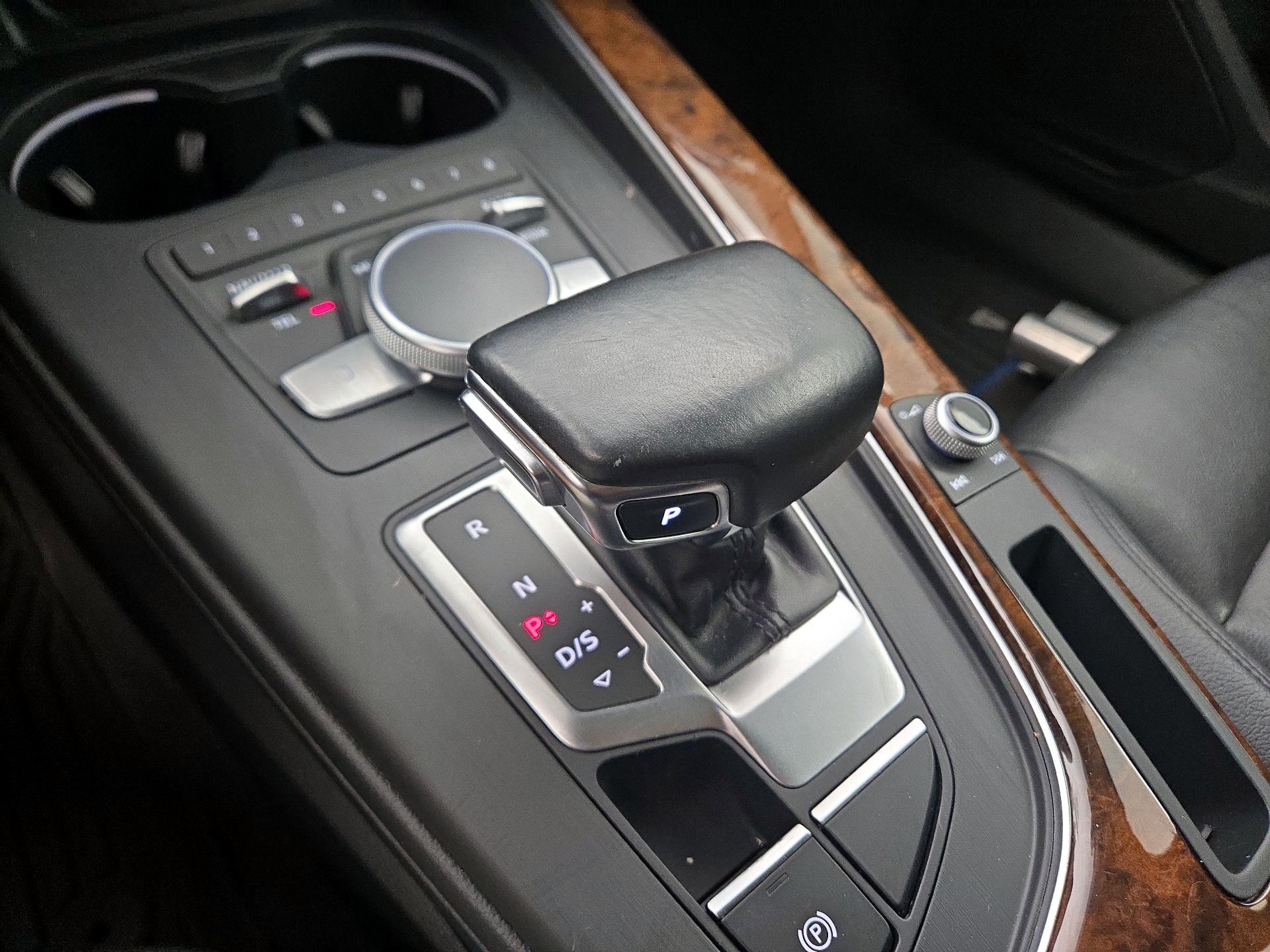 Thumbnail: 2018 Audi A4 - 18