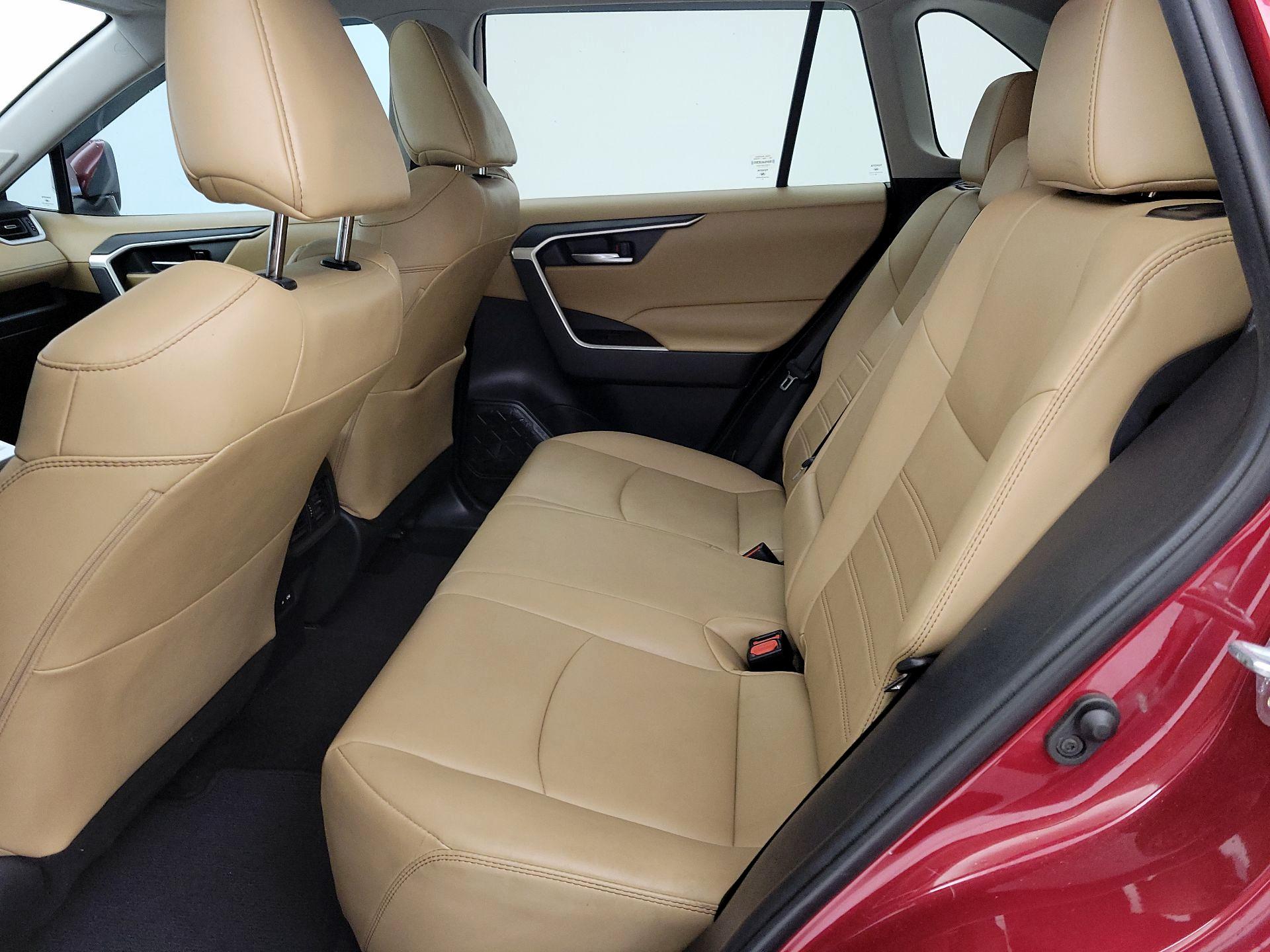 Thumbnail: 2021 Toyota RAV4 - 19