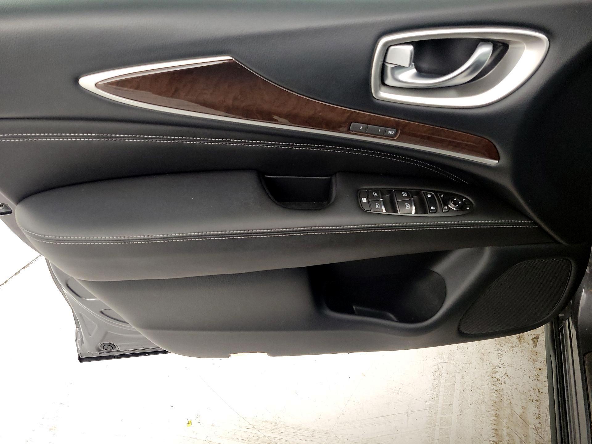 Thumbnail: 2018 INFINITI QX60 - 12