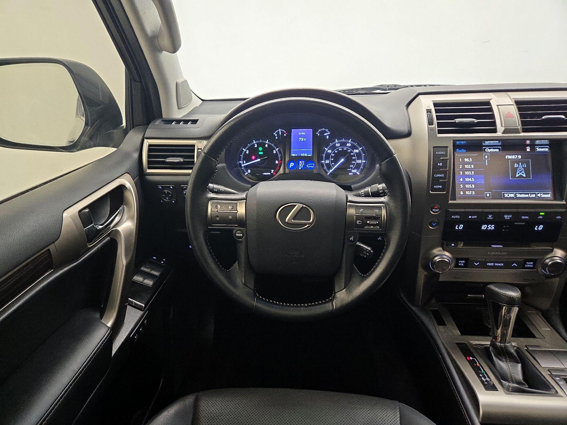 Thumbnail: 2019 Lexus GX - 10