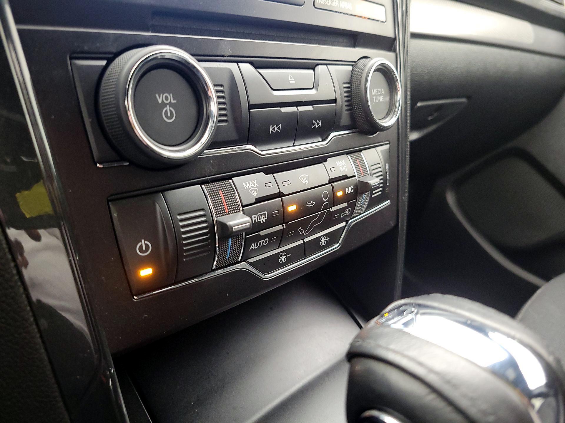 Thumbnail: 2018 Ford Explorer - 17