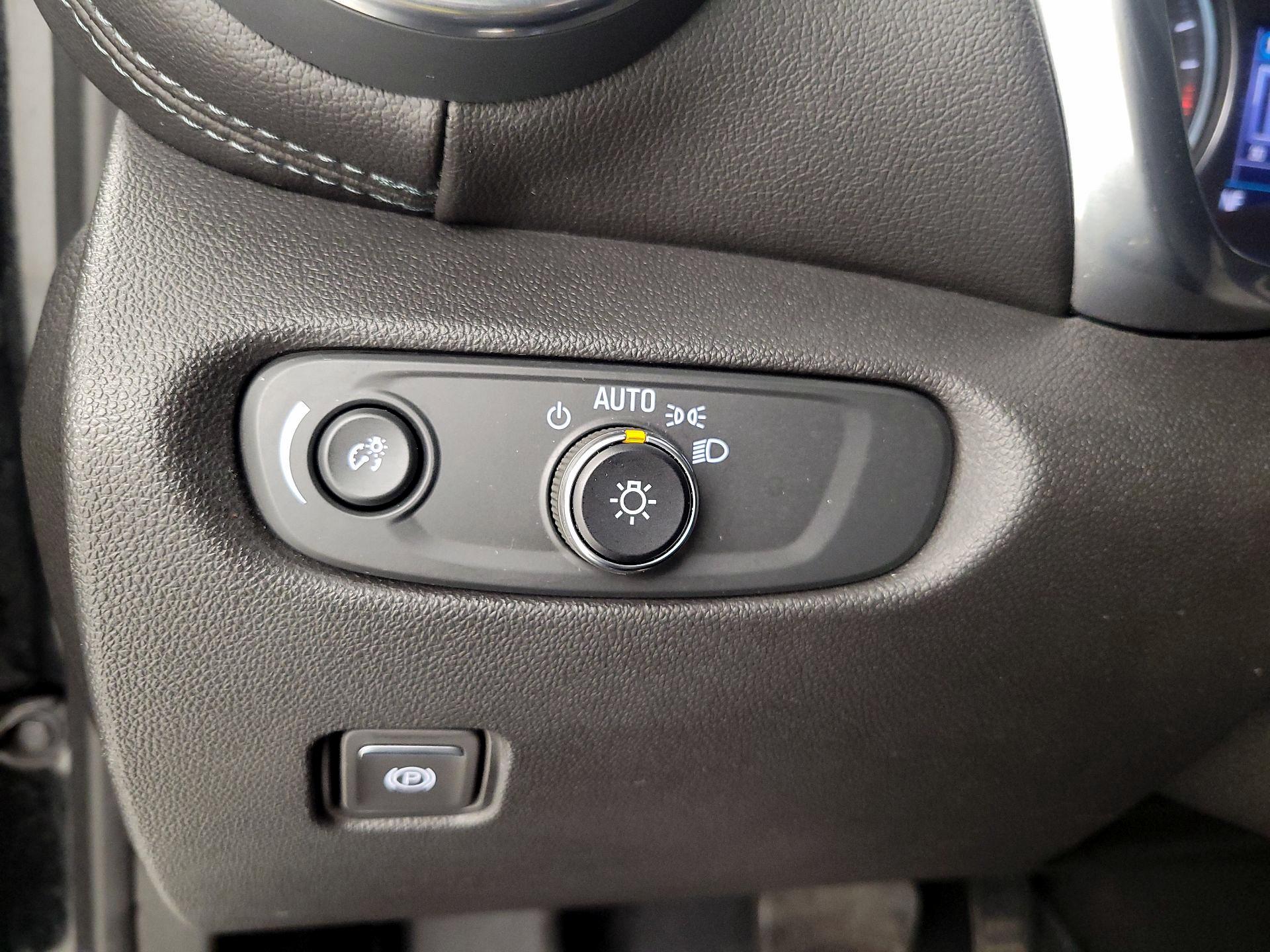 Thumbnail: 2021 Chevrolet Blazer - 13