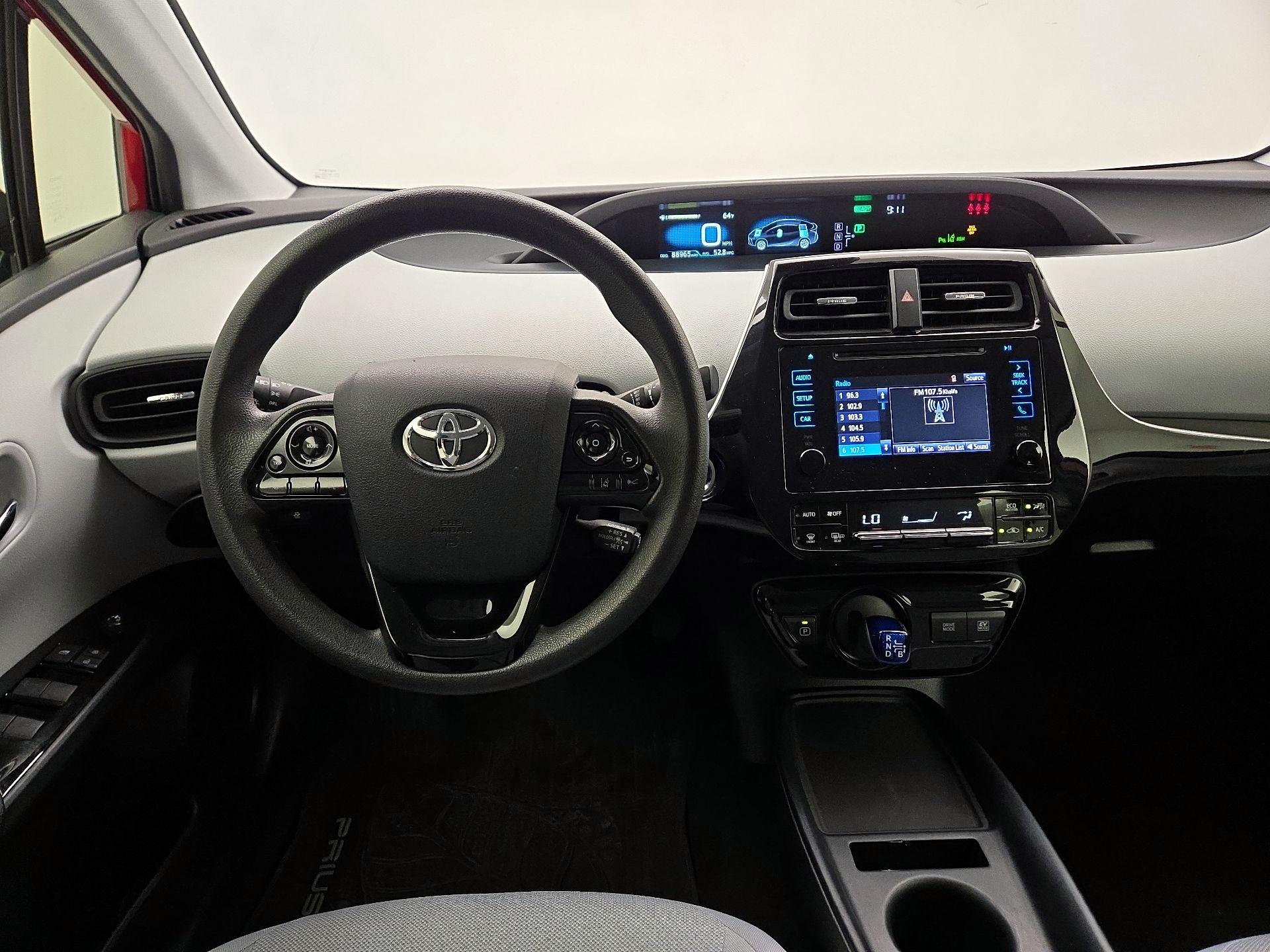 Thumbnail: 2019 Toyota Prius - 10