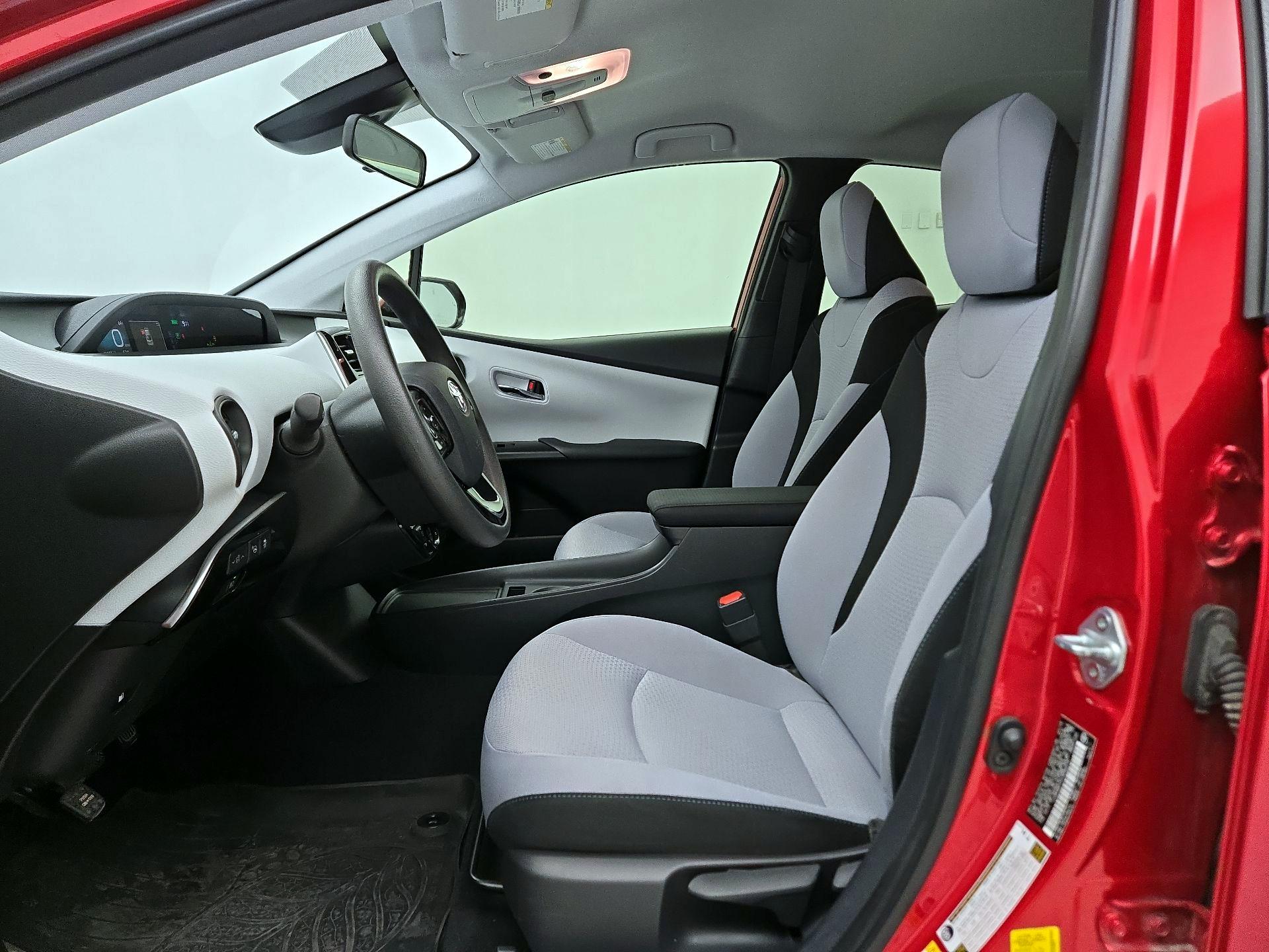 Thumbnail: 2019 Toyota Prius - 11