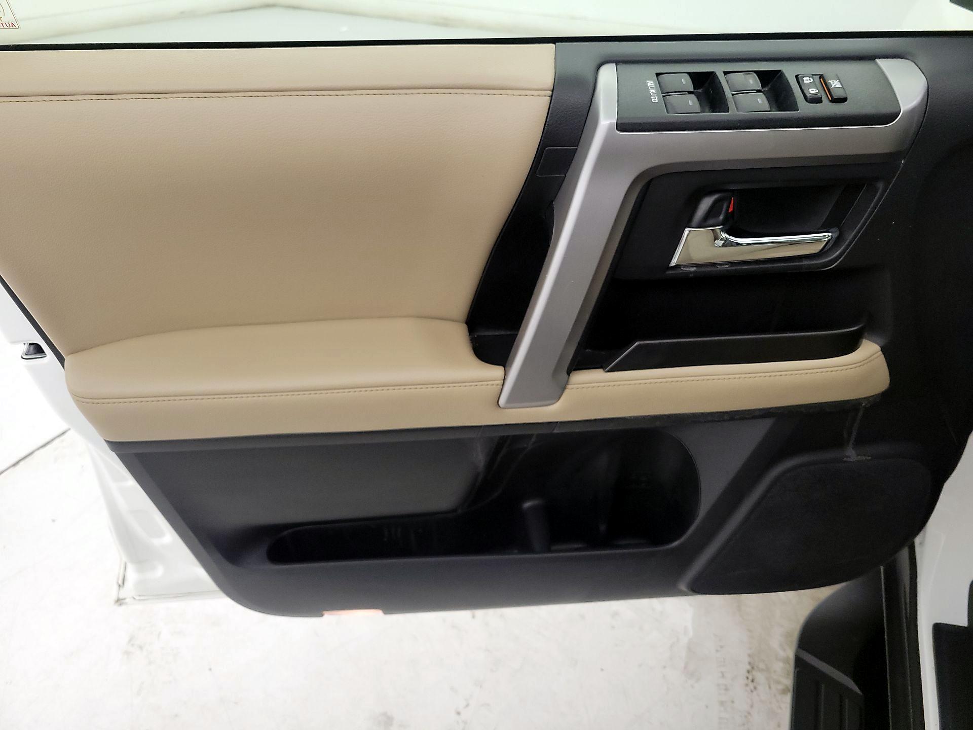 Thumbnail: 2019 Toyota 4Runner - 12