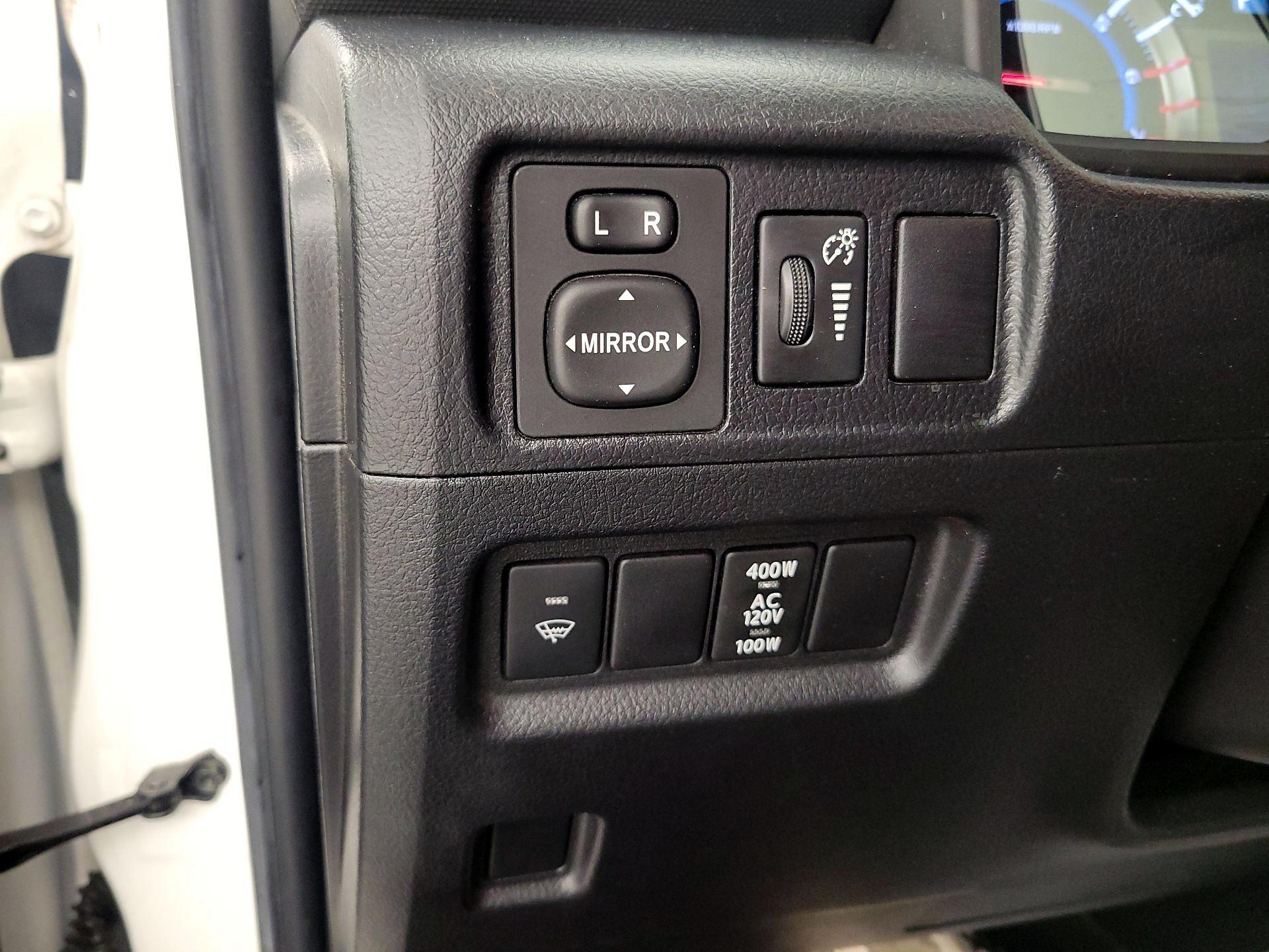 Thumbnail: 2019 Toyota 4Runner - 13