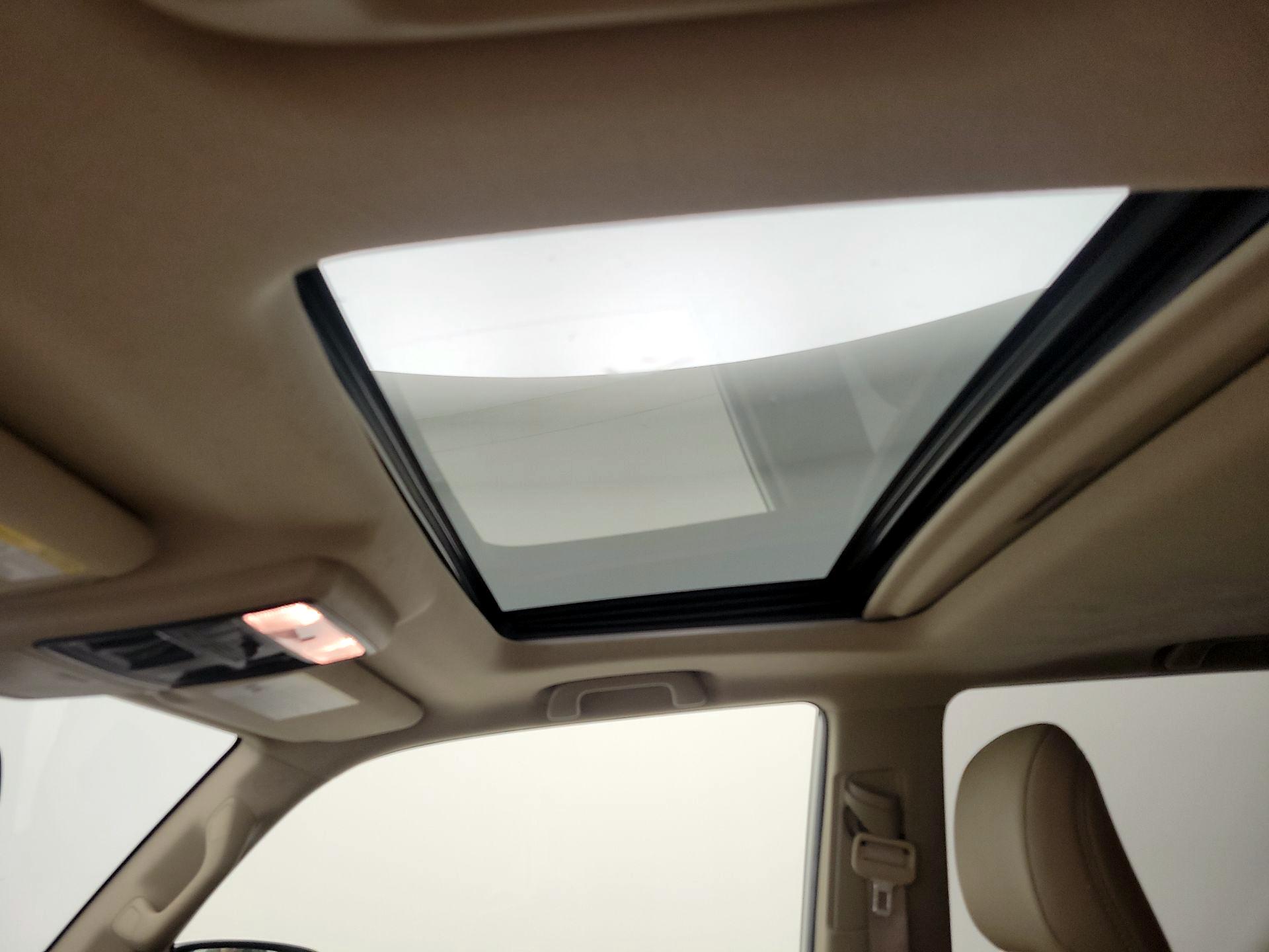 Thumbnail: 2019 Toyota 4Runner - 18