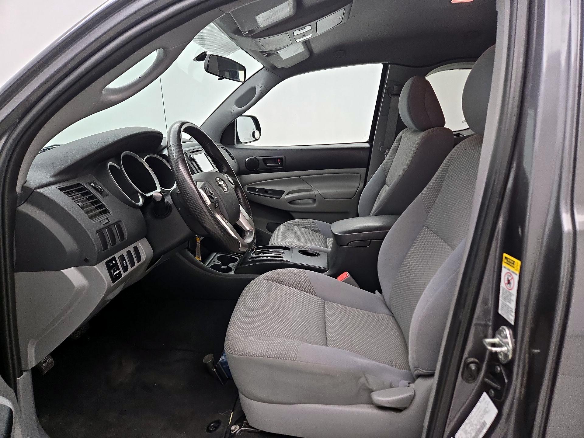 Thumbnail: 2015 Toyota Tacoma - 11