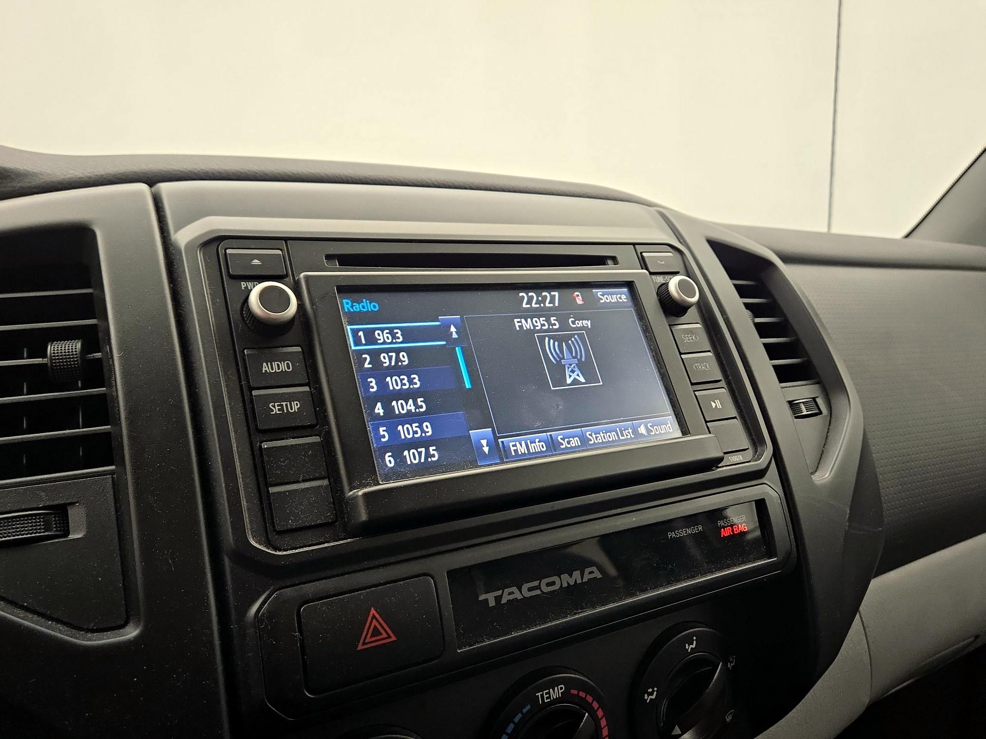 Thumbnail: 2015 Toyota Tacoma - 14