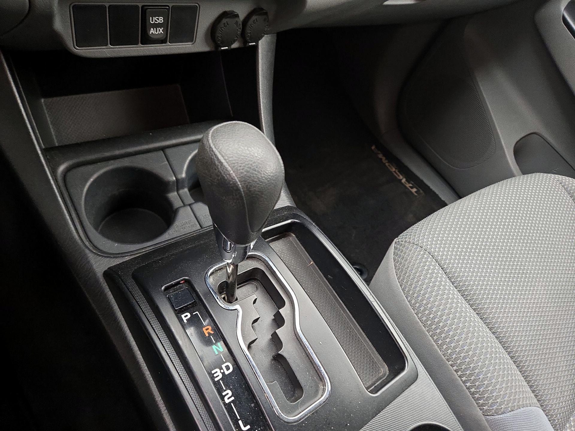 Thumbnail: 2015 Toyota Tacoma - 16