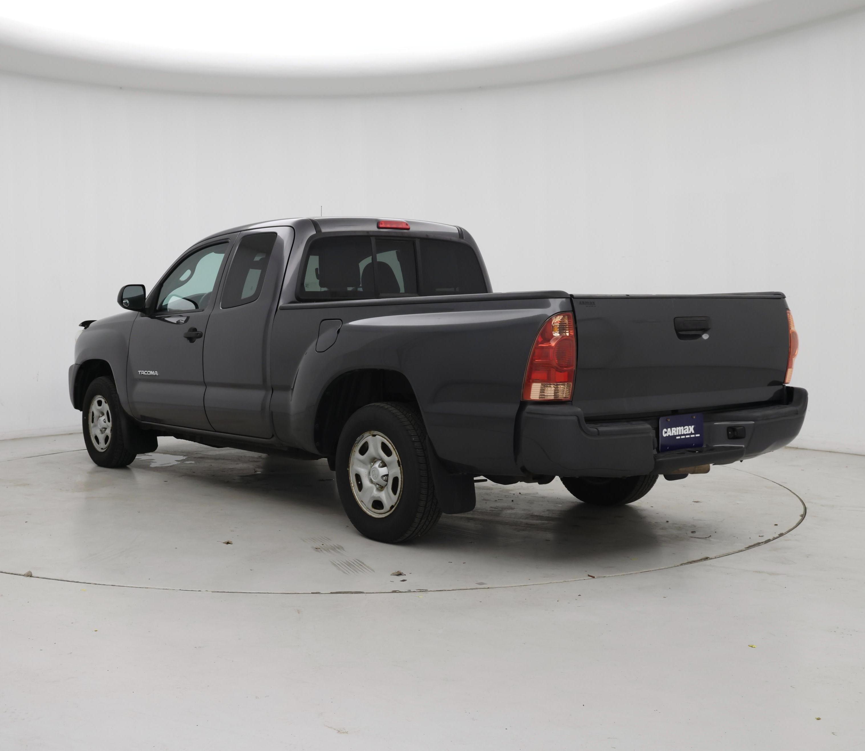 Thumbnail: 2015 Toyota Tacoma - 2