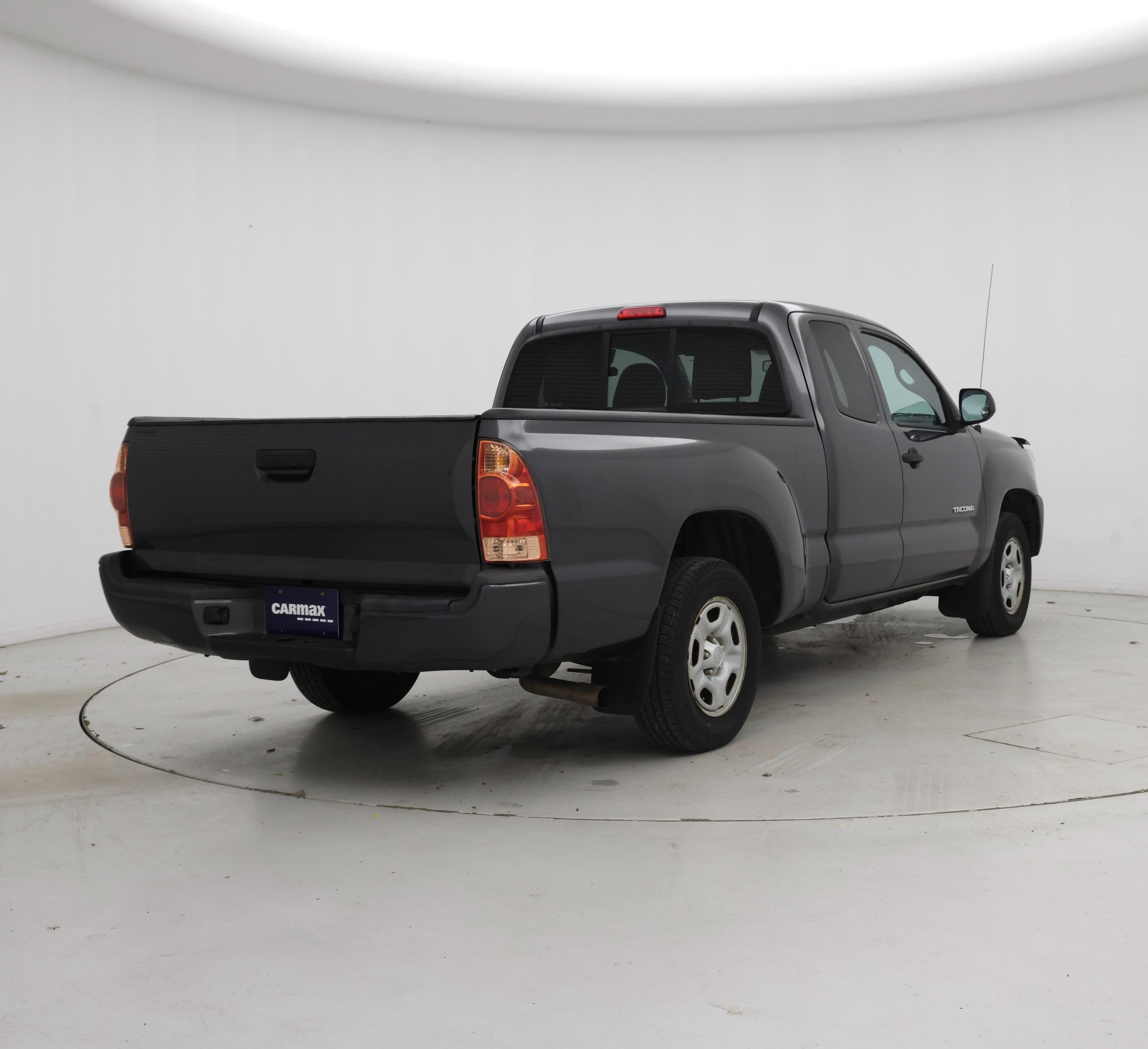 Thumbnail: 2015 Toyota Tacoma - 8