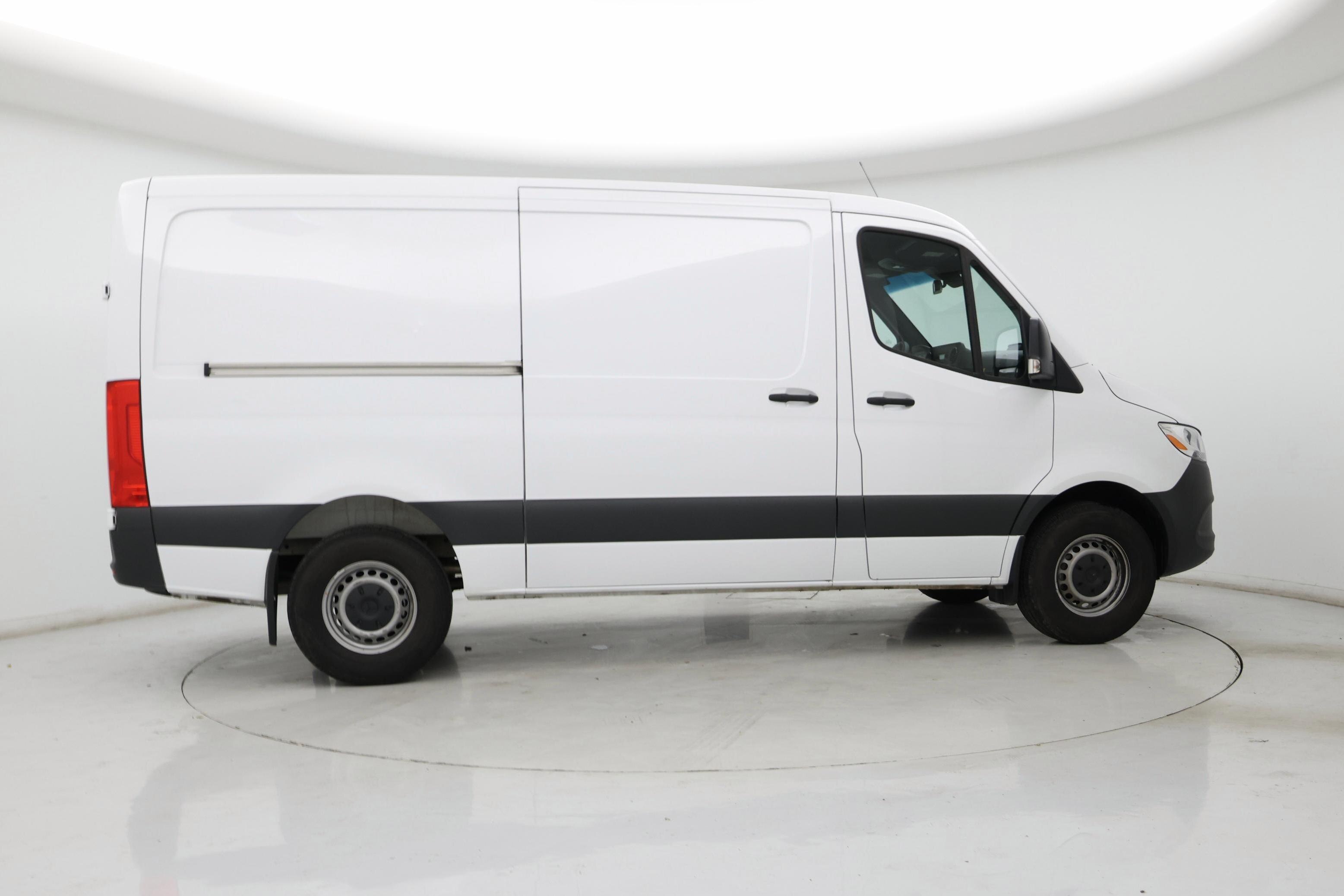 Thumbnail: 2025 Mercedes-Benz Sprinter - 7