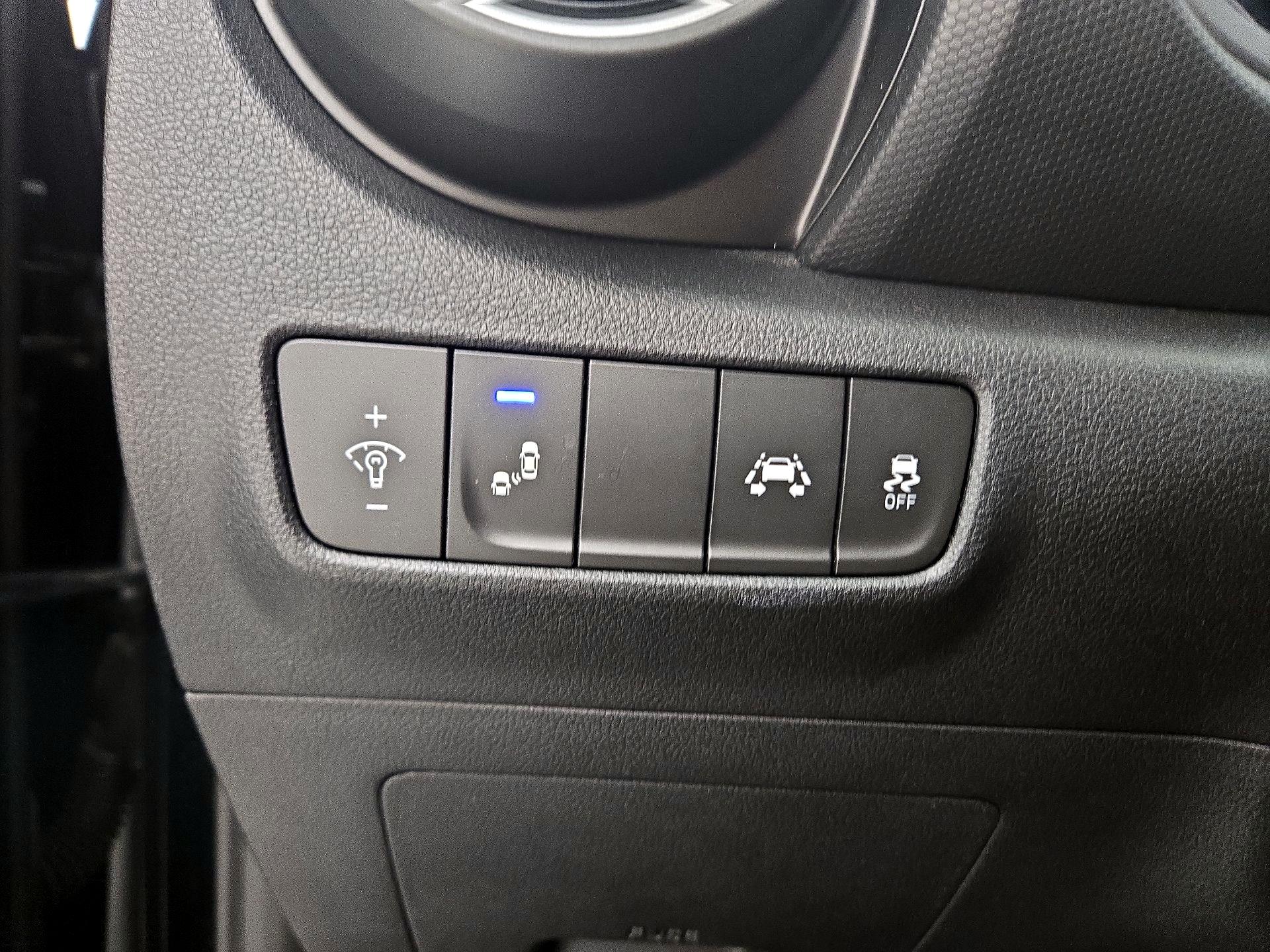 Thumbnail: 2019 Hyundai Kona - 13