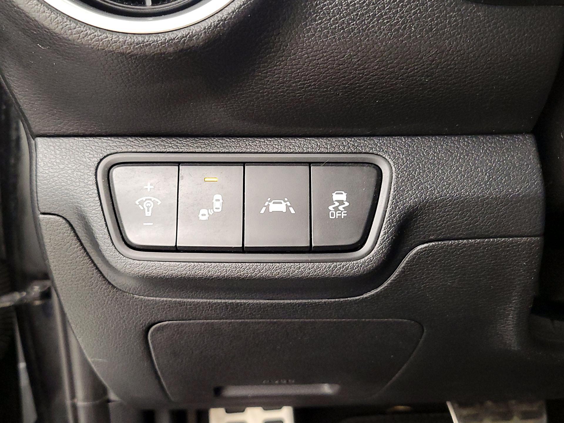 Thumbnail: 2021 Kia Forte - 13