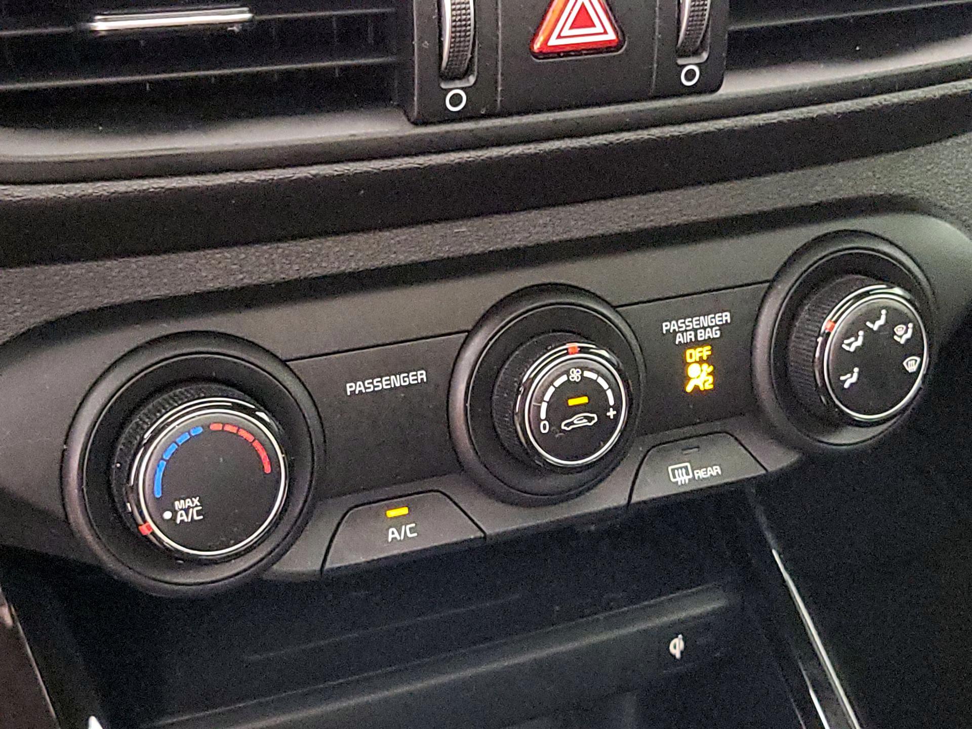 Thumbnail: 2021 Kia Forte - 16