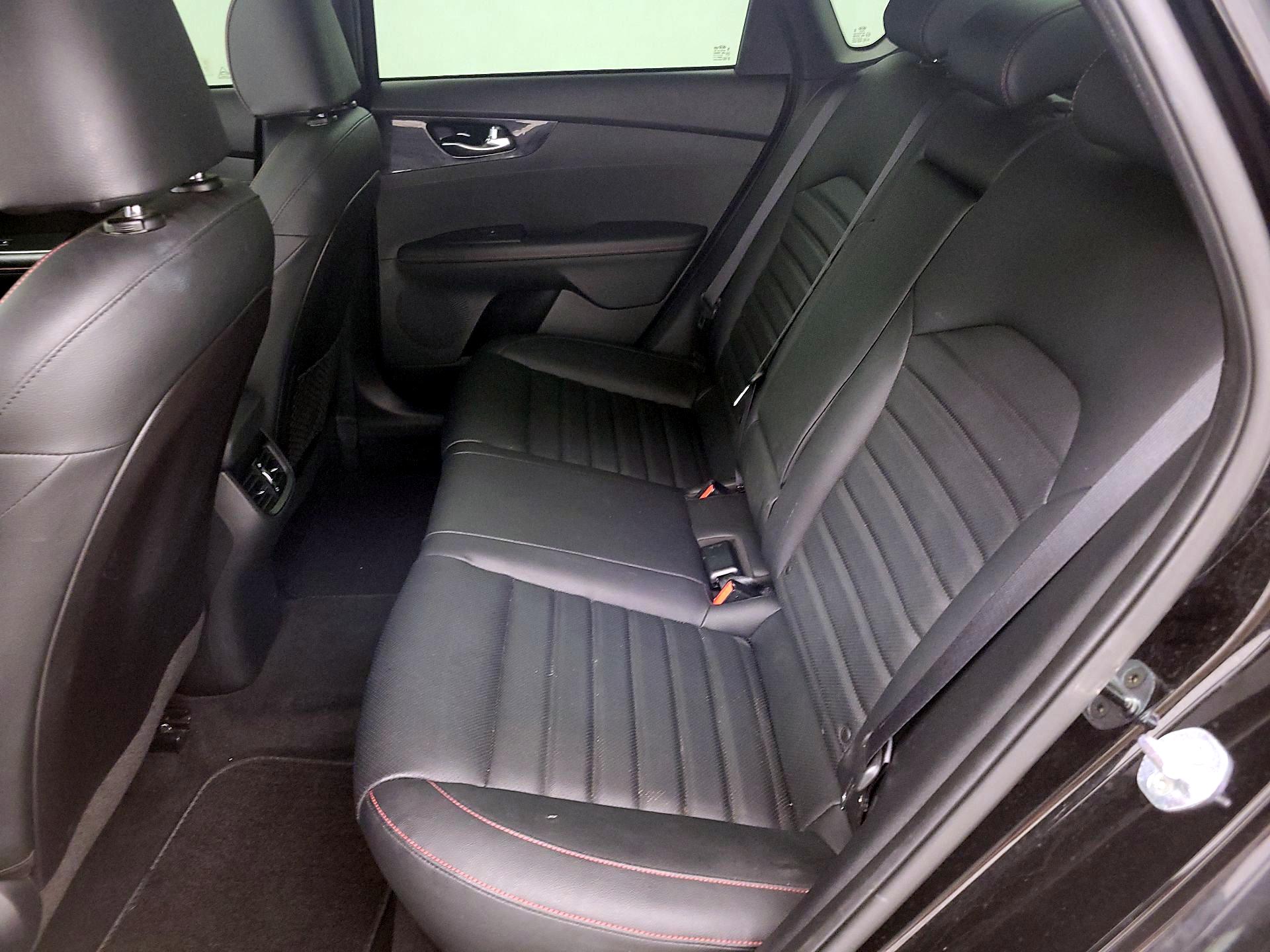 Thumbnail: 2021 Kia Forte - 20