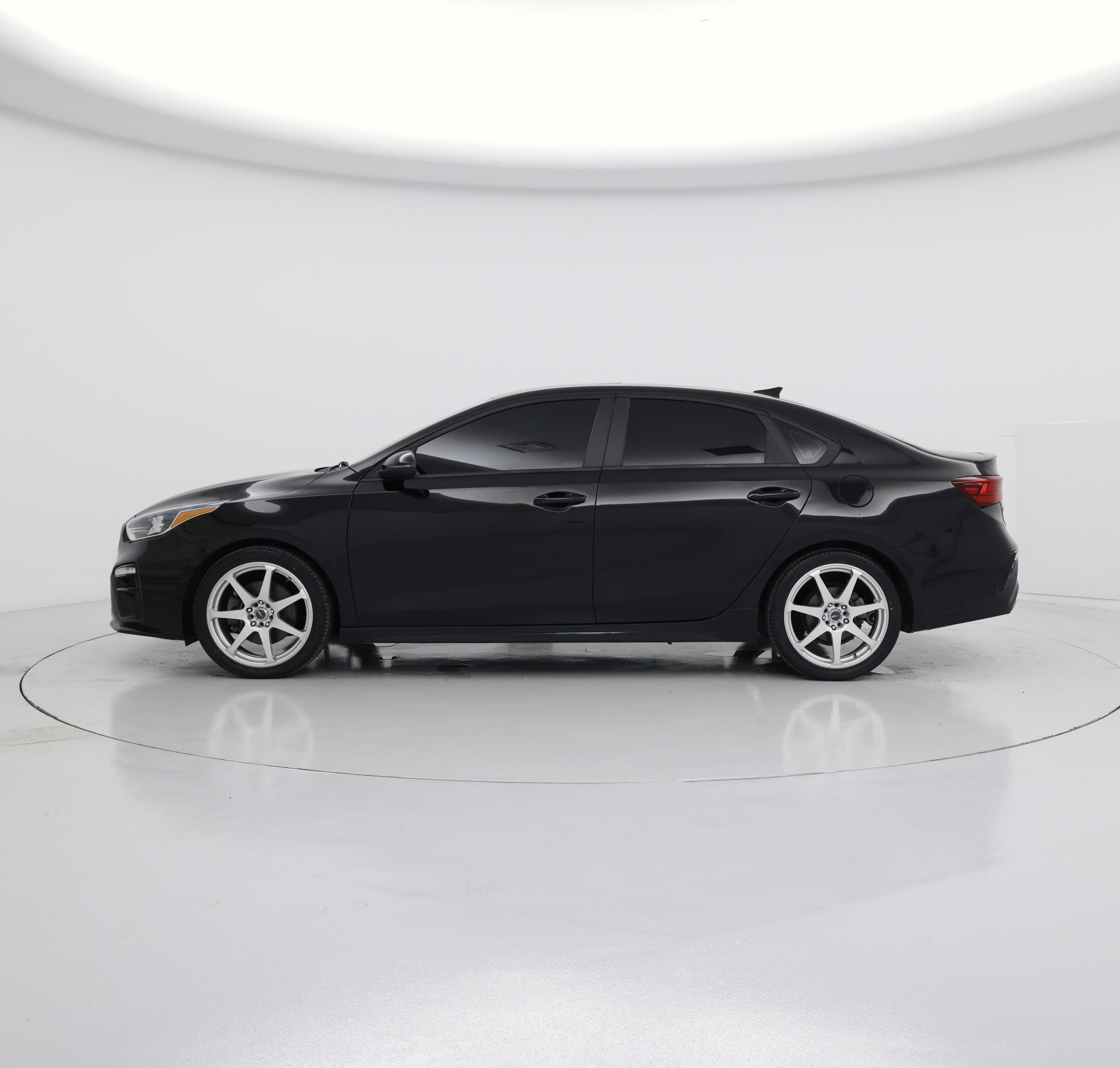 Thumbnail: 2021 Kia Forte - 3