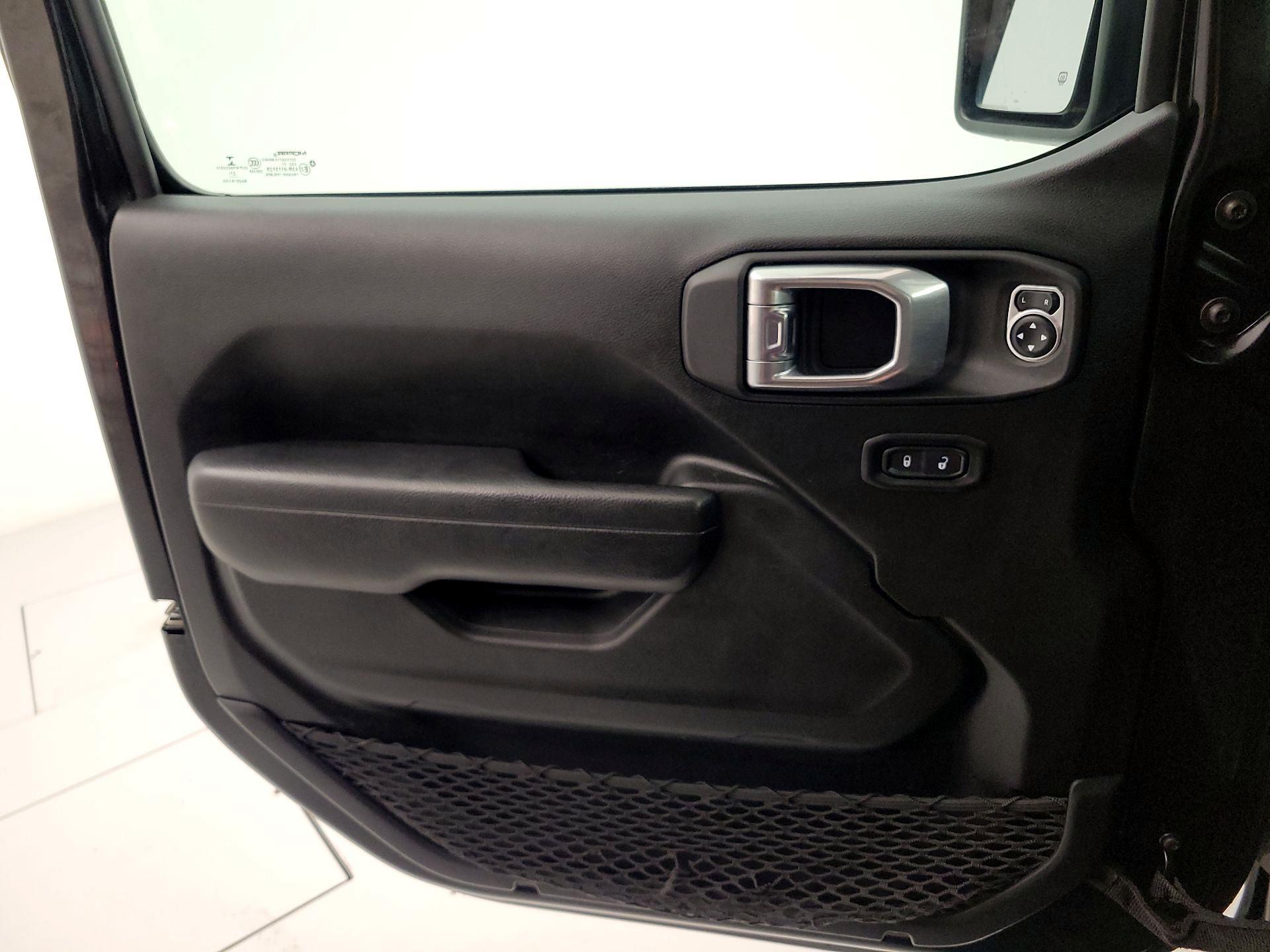 Thumbnail: 2022 Jeep Wrangler - 12