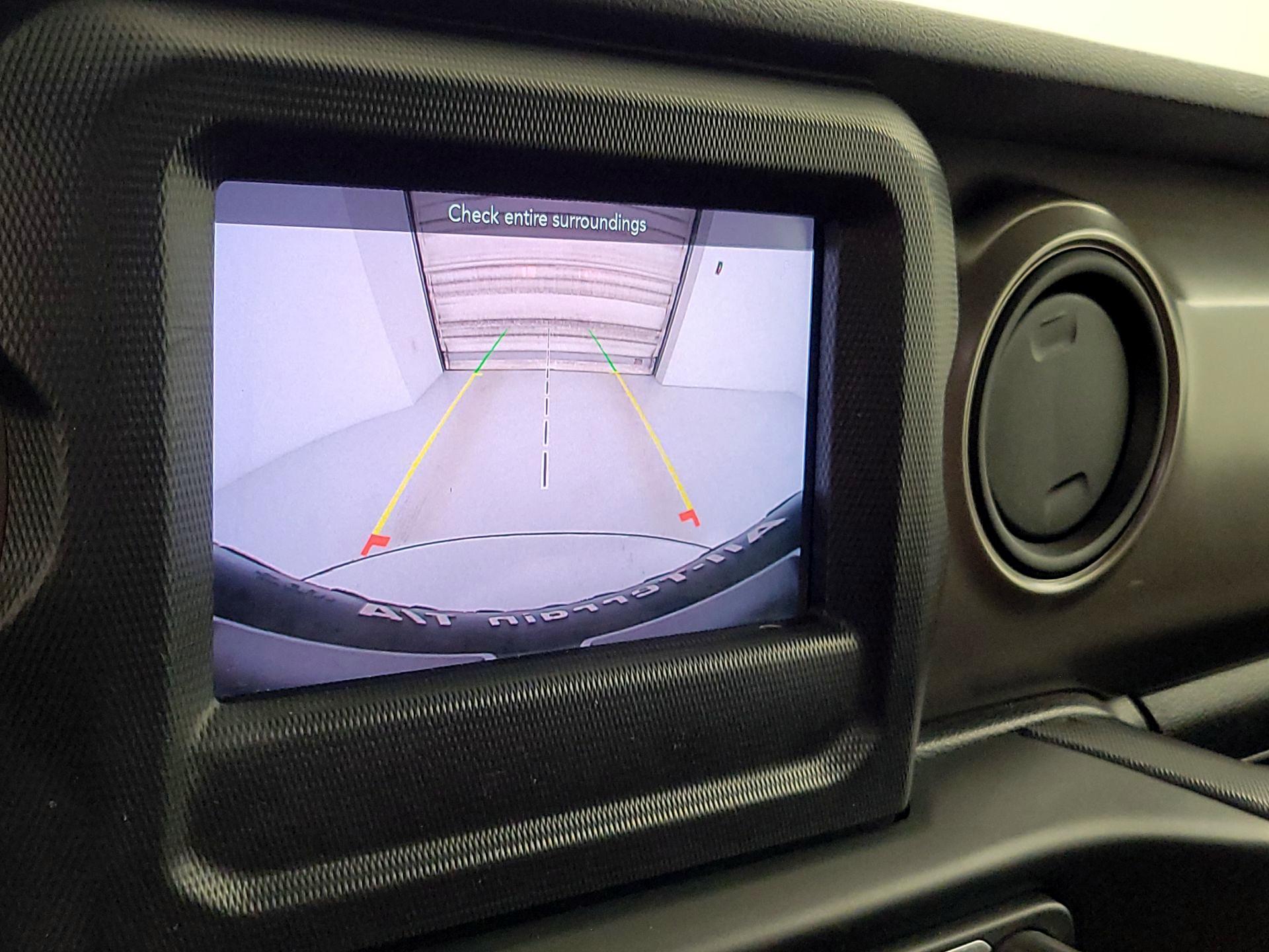 Thumbnail: 2022 Jeep Wrangler - 14